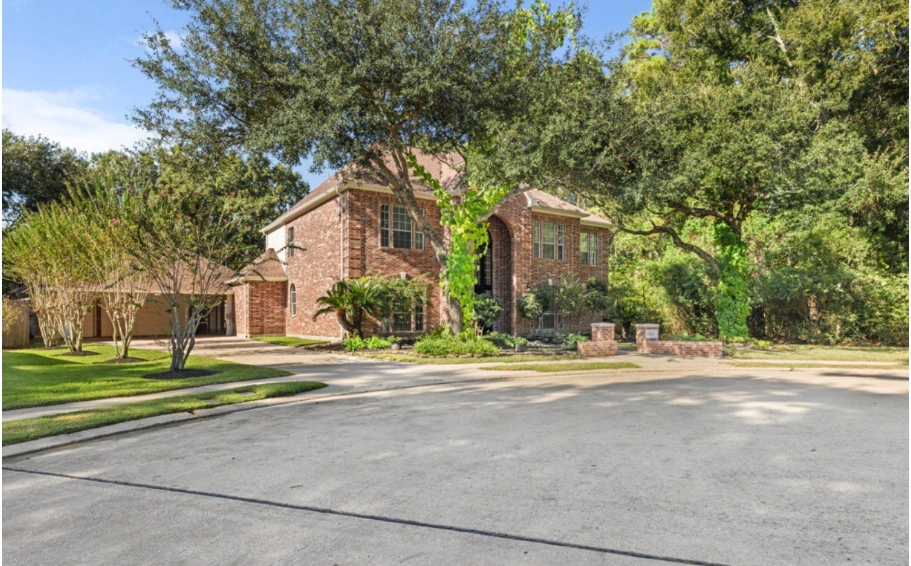 2831 Hazy Hillside Court, Houston, TX 77345 Nestled in the culdesac