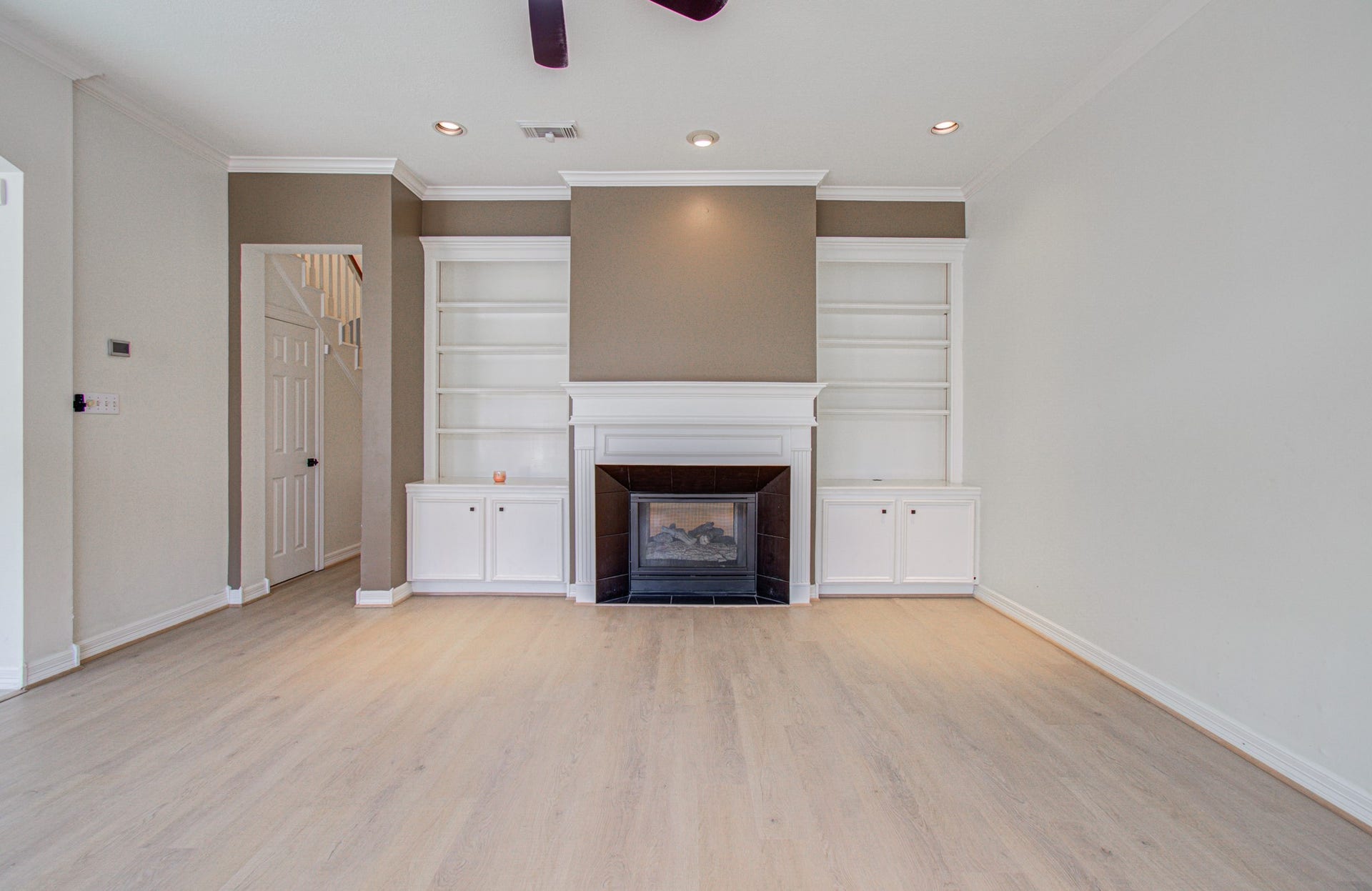 20007 Polly Creek Way, Katy, TX 77450 Spacious Family Room