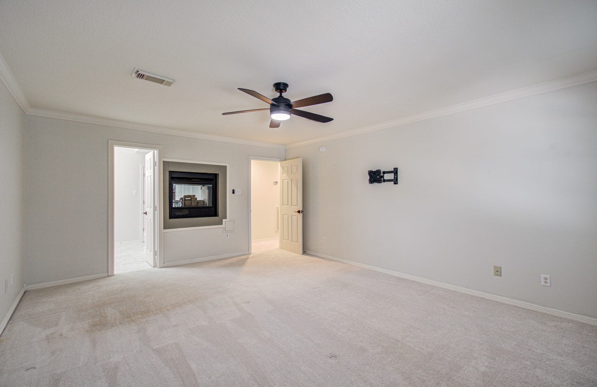 20007 Polly Creek Way, Katy, TX 77450 Master Bedroom with 2 sided Fireplace