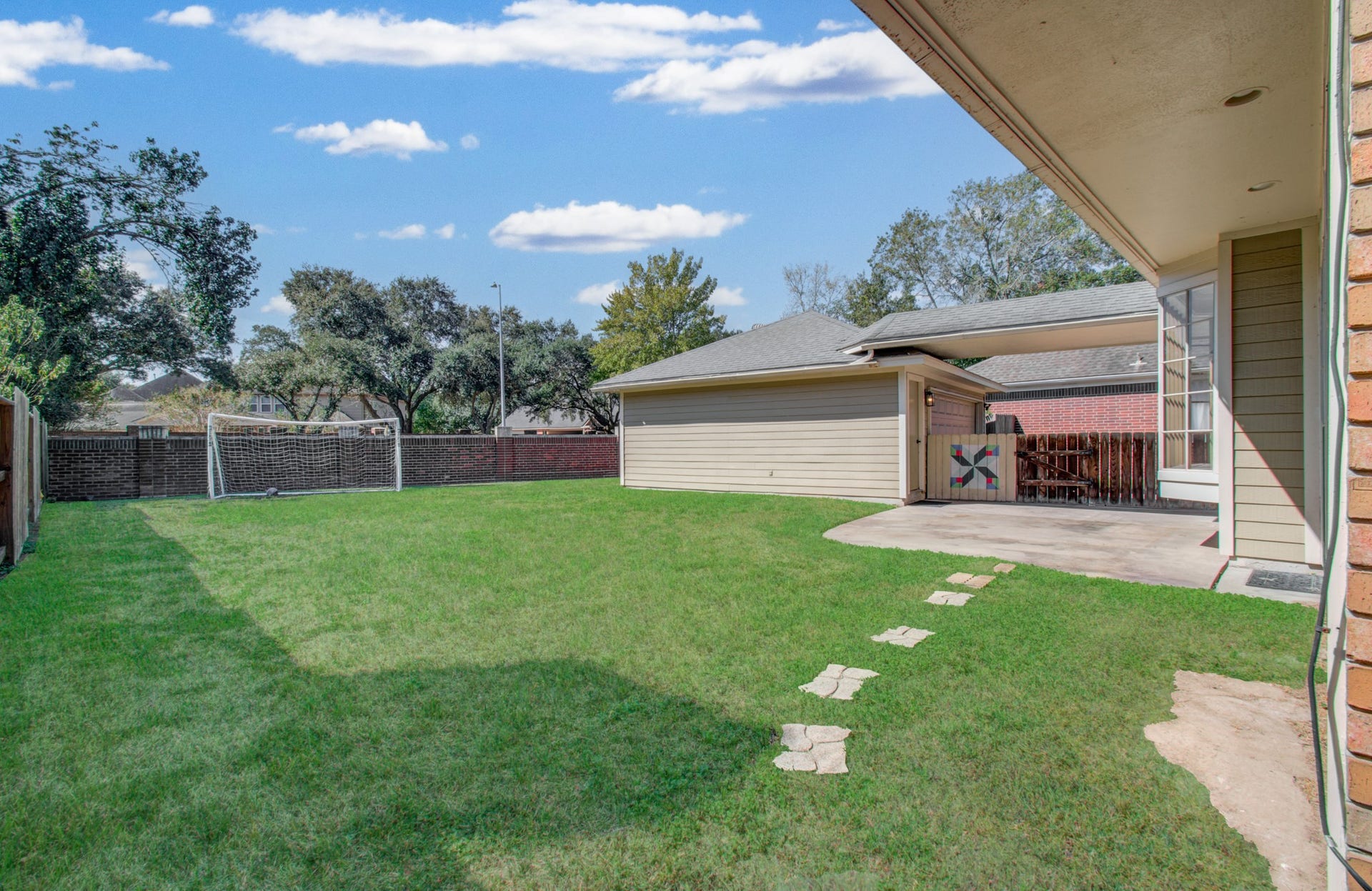 20007 Polly Creek Way, Katy, TX 77450 BIG Backyard!!