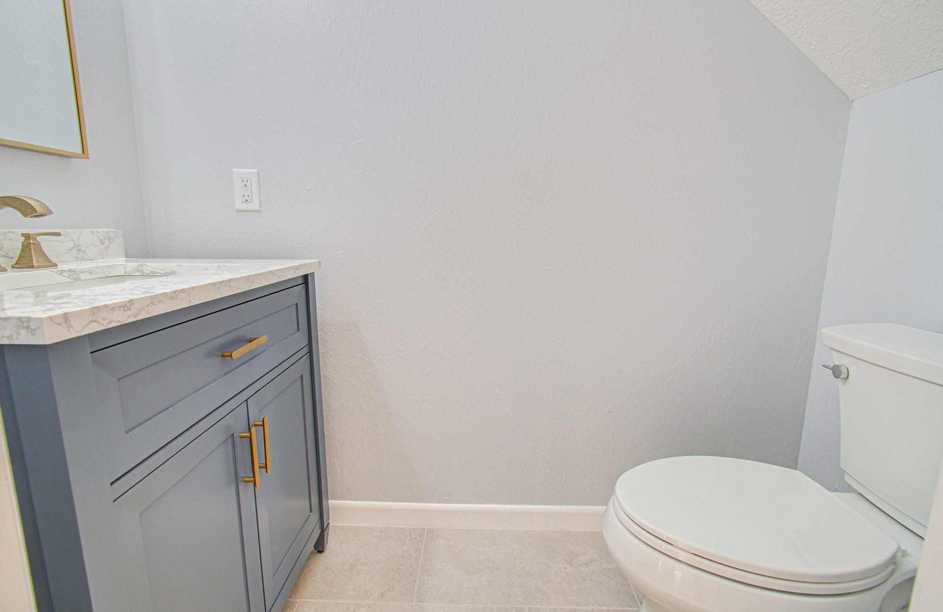20007 Polly Creek Way, Katy, TX 77450 Downstairs Half Bath