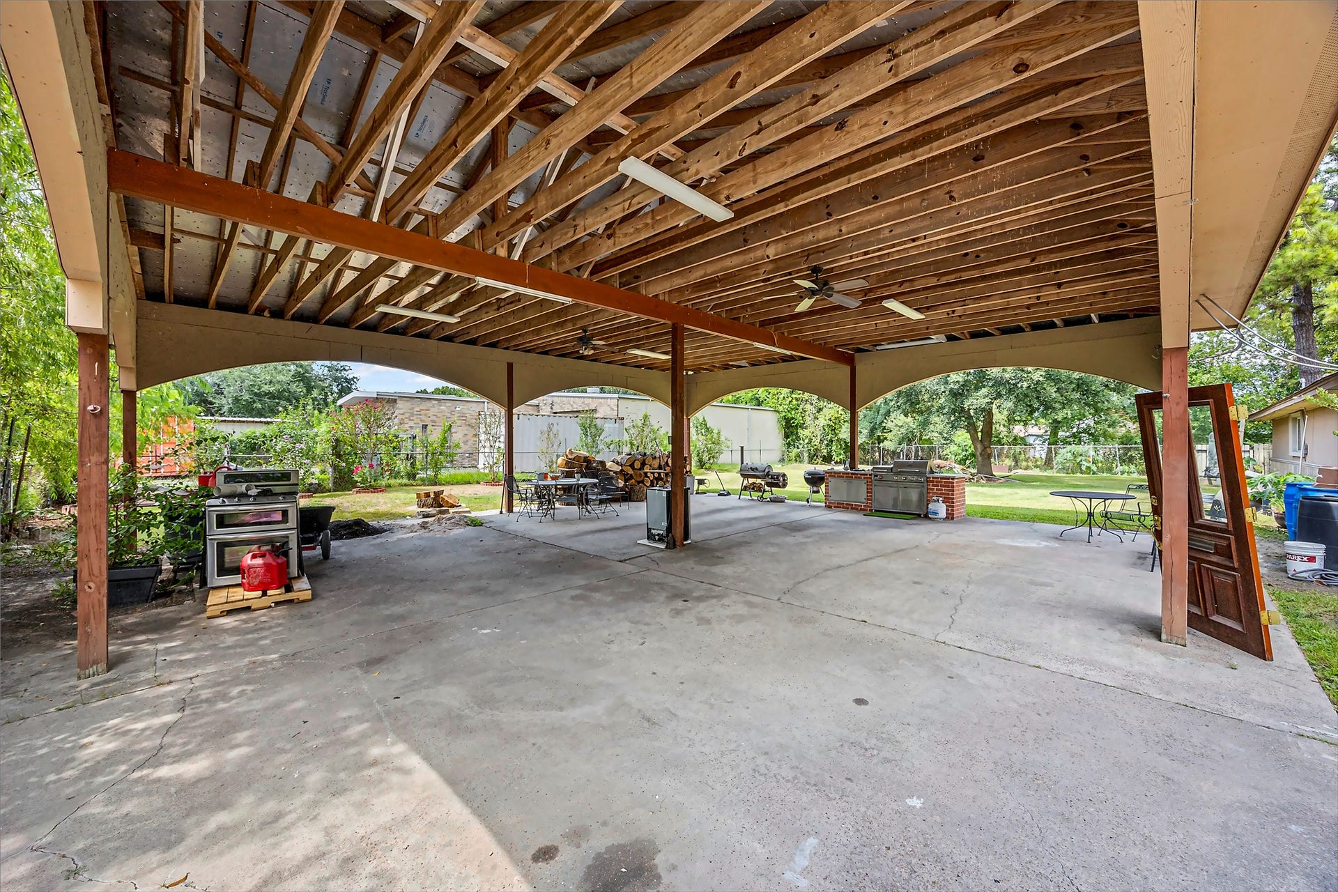 2127 Maurine Street, Houston, TX 77039 Covered Patio perfect for gatherings!