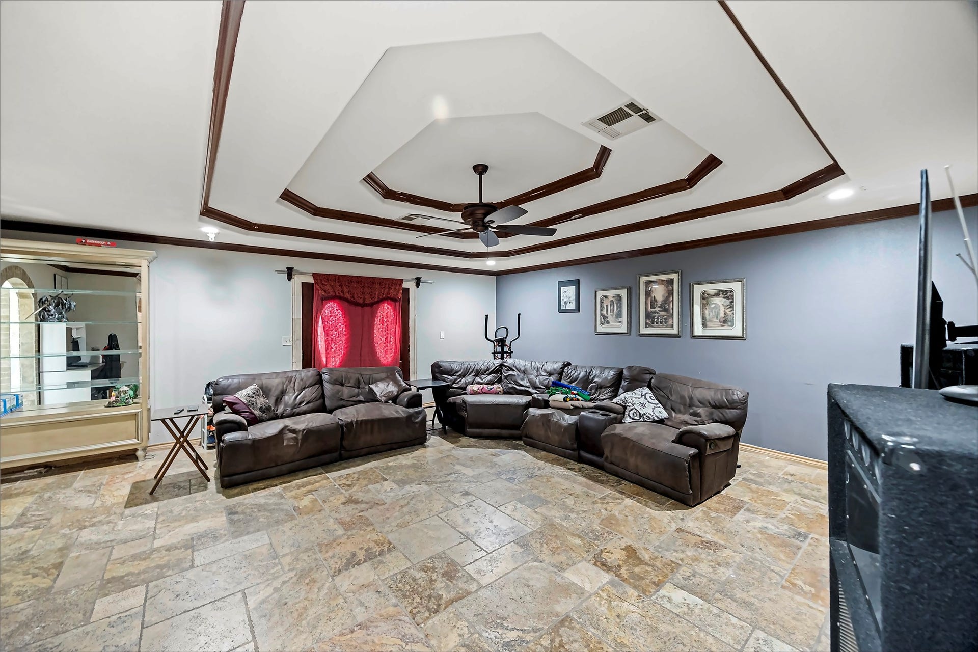 2127 Maurine Street, Houston, TX 77039 2127 Maurine Street, Houston, TX 77039