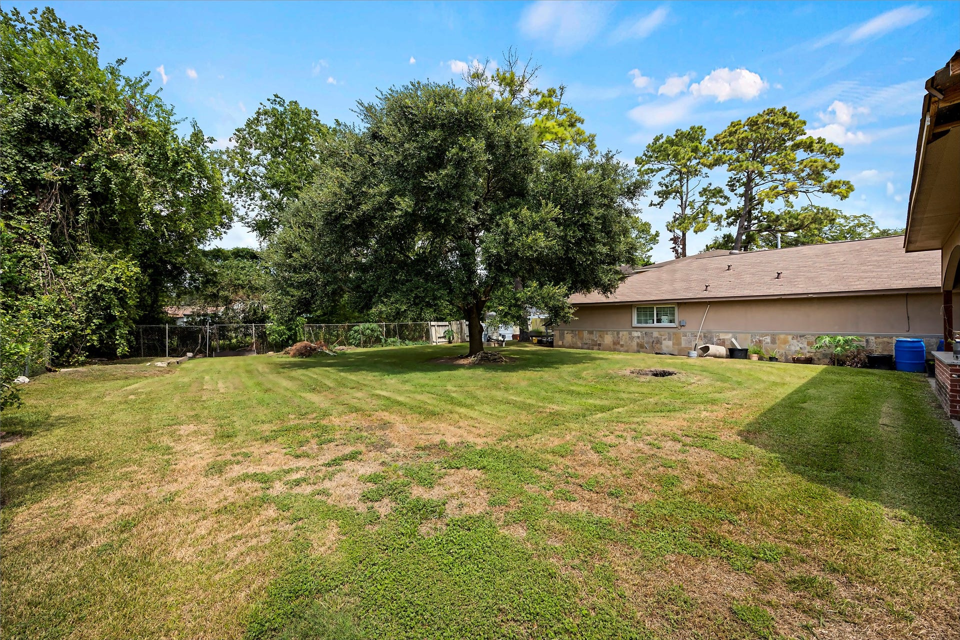 2127 Maurine Street, Houston, TX 77039 Oversized yard!