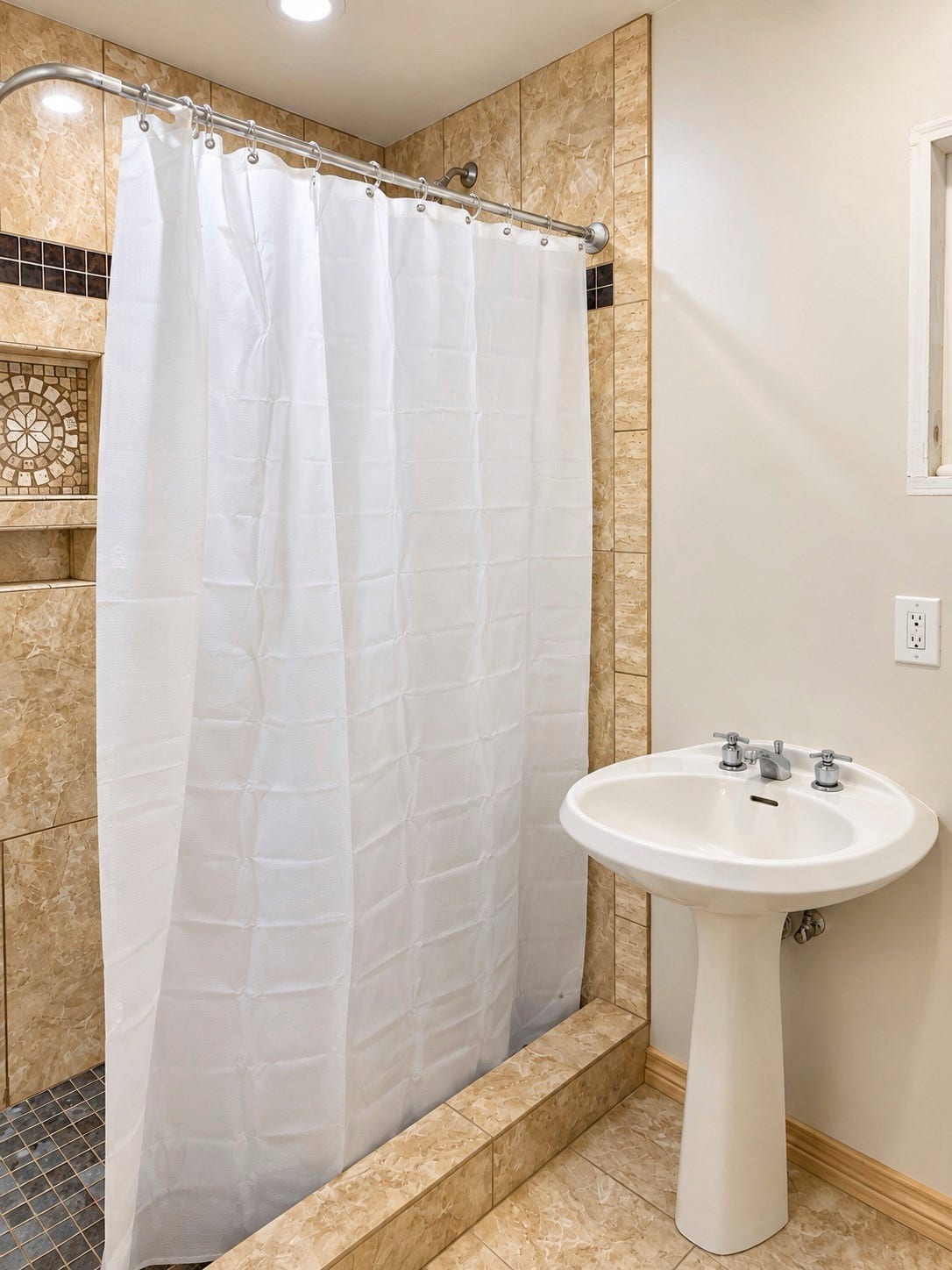 2127 Maurine Street, Houston, TX 77039 Downstairs Apartment