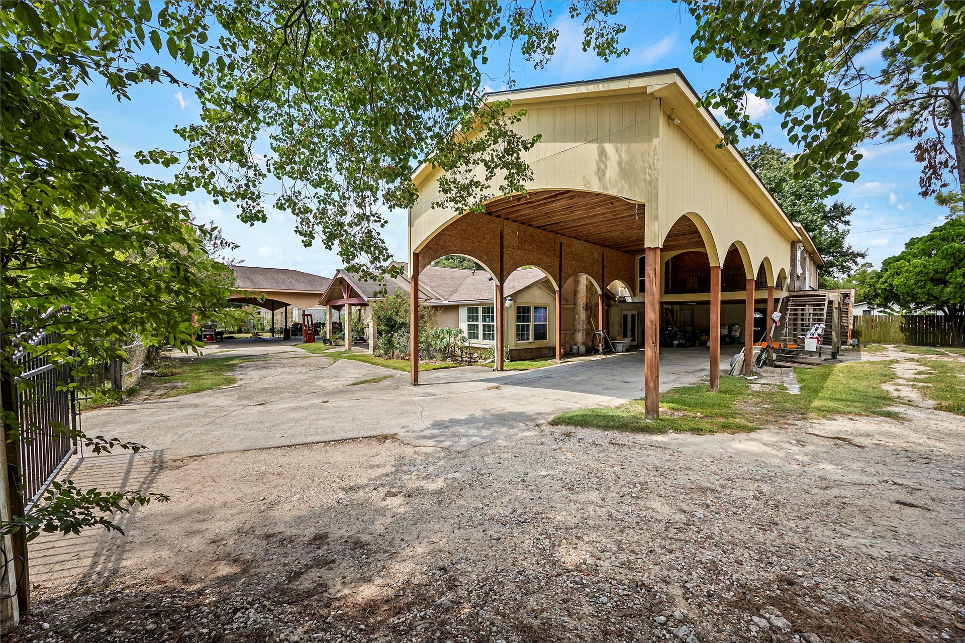 2127 Maurine Street, Houston, TX 77039 Additional Patio that leads to apartments