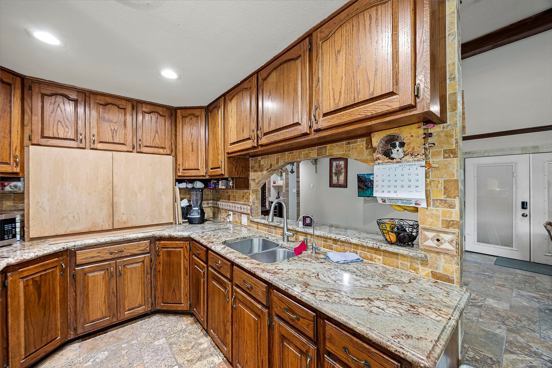 2127 Maurine Street, Houston, TX 77039 2127 Maurine Street, Houston, TX 77039