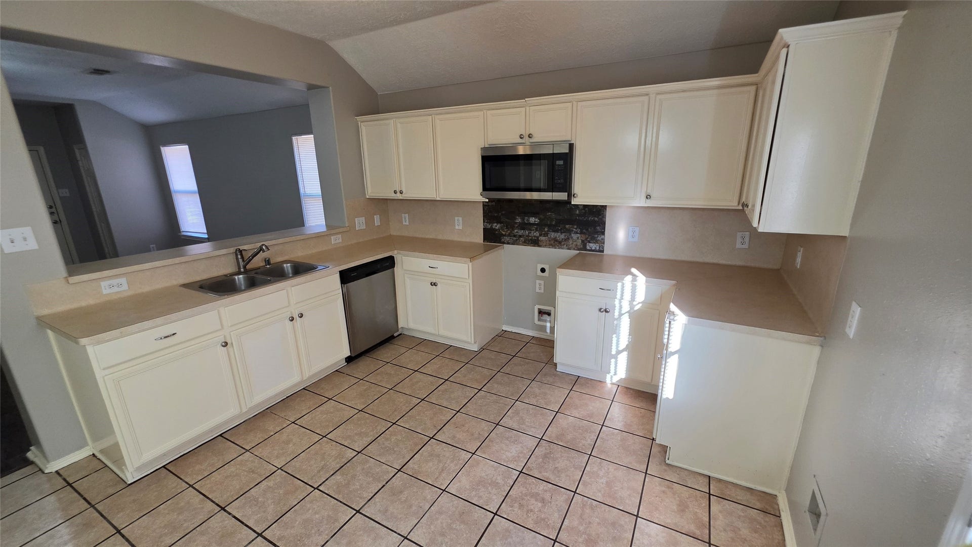 13142 Terrace Run Lane, Houston, TX 77044 13142 Terrace Run Lane, Houston, TX 77044