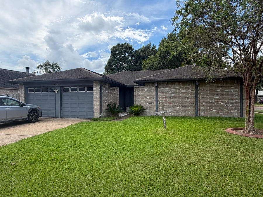 Property photo for 757 Sugar Hill Drive, La Porte, TX