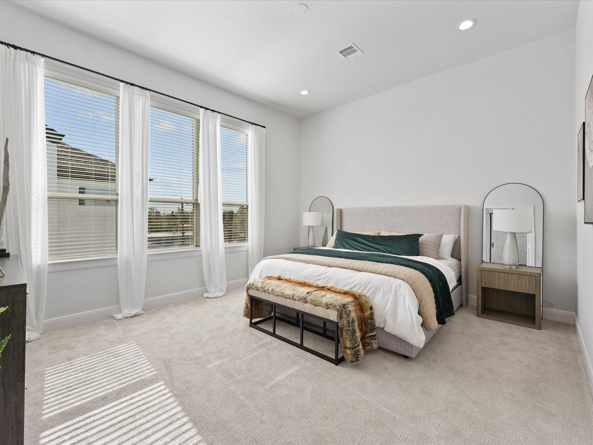 4834 Pinemont Drive, Houston, TX 77092 4834 Pinemont Drive, Houston, TX 77092