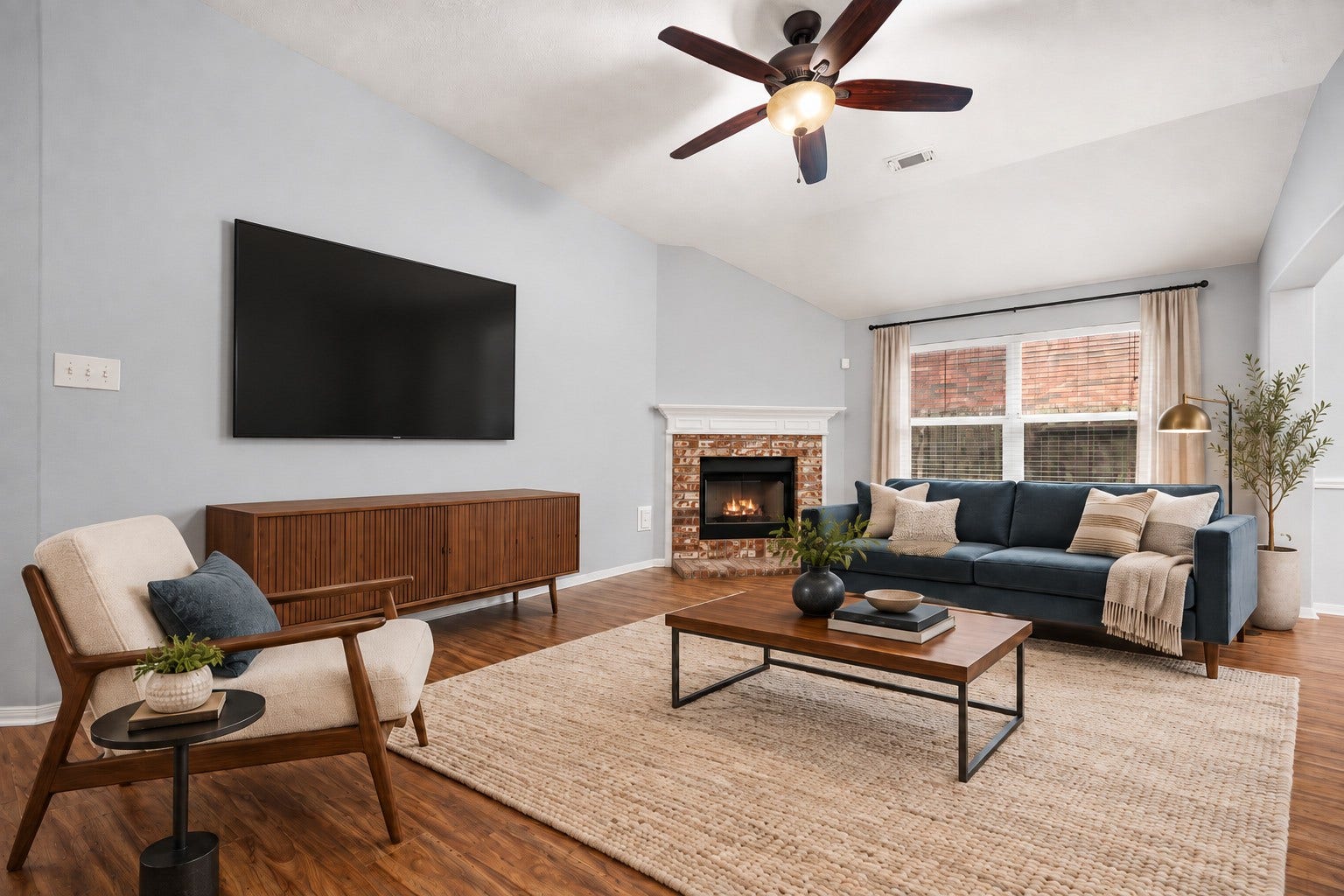 4807 Lake Wichita Lane, Richmond, TX 77407 Virtual Staging Living Room
