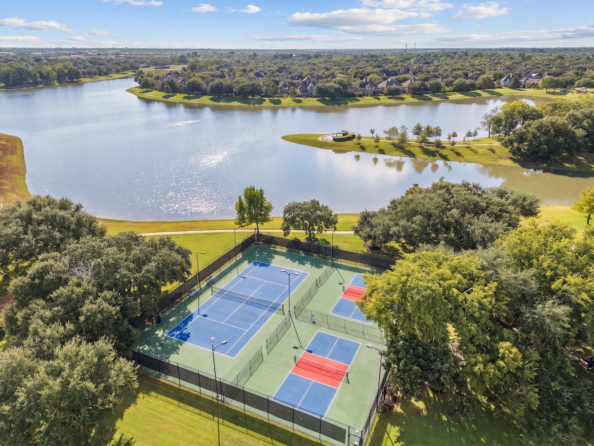 4807 Lake Wichita Lane, Richmond, TX 77407 4807 Lake Wichita Lane, Richmond, TX 77407