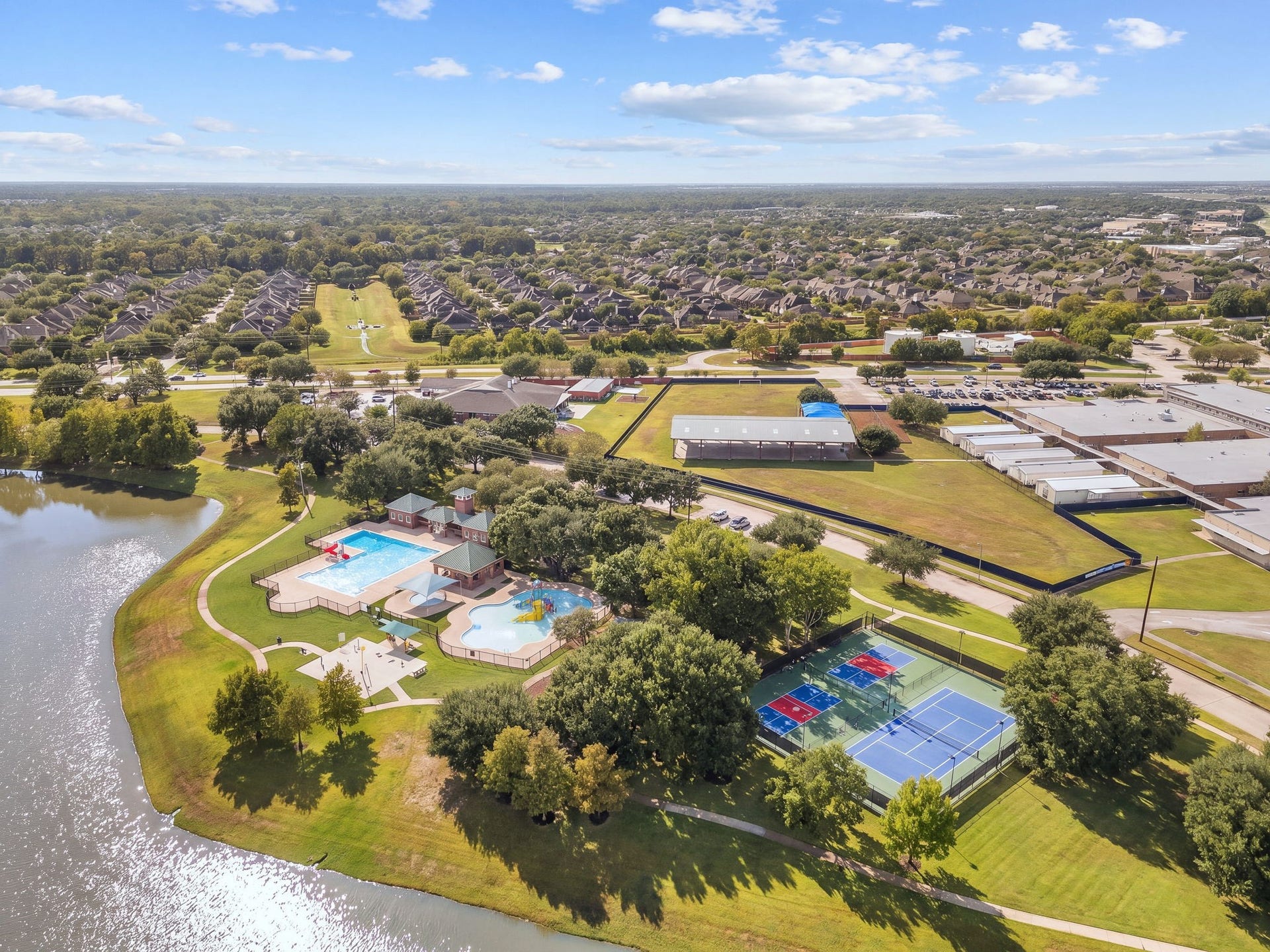 4807 Lake Wichita Lane, Richmond, TX 77407 4807 Lake Wichita Lane, Richmond, TX 77407