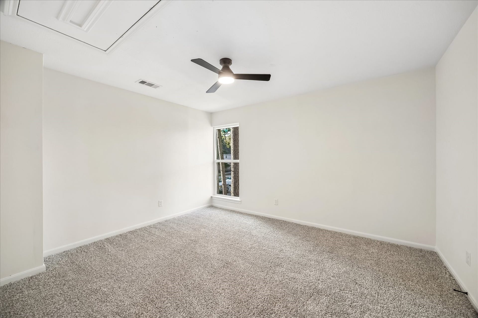 3430 Sycamore Shadows Drive, Kingwood, TX 77339 Secondary bedroom