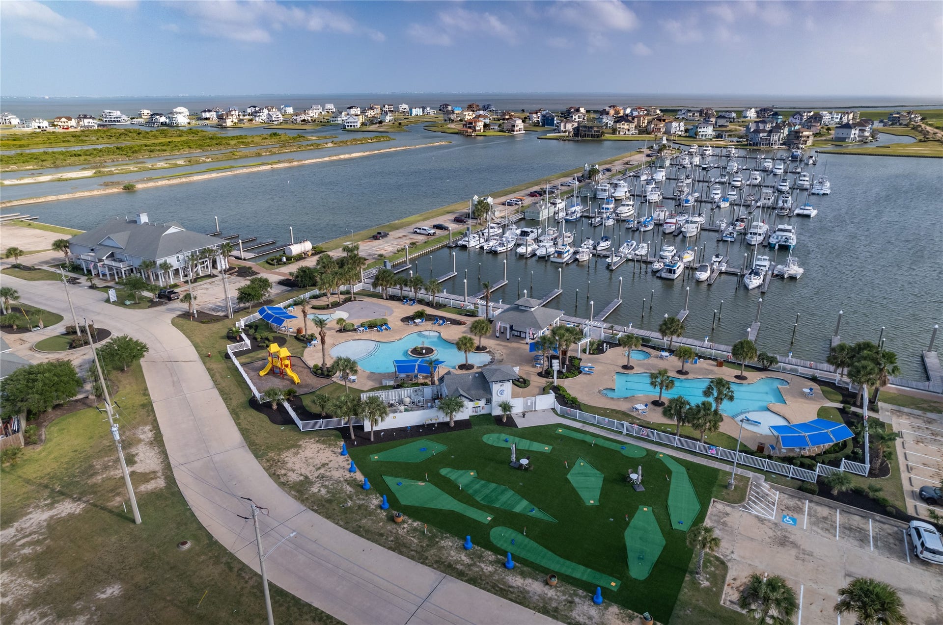 43 Shell Key, Hitchcock, TX 77563 Miniature golf, swim center & Flamingo Bar