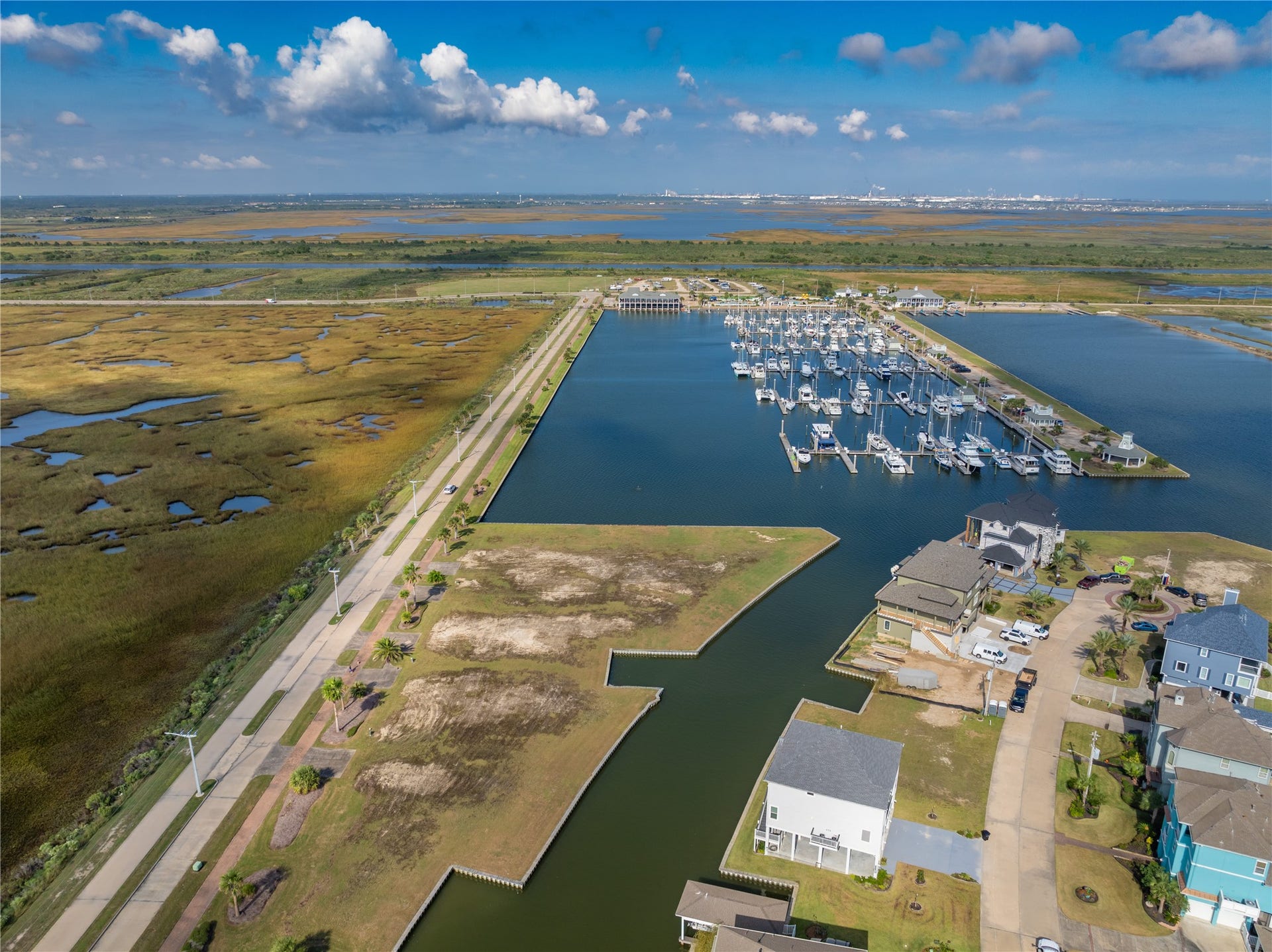 43 Shell Key, Hitchcock, TX 77563 43 Shell Key, Hitchcock, TX 77563