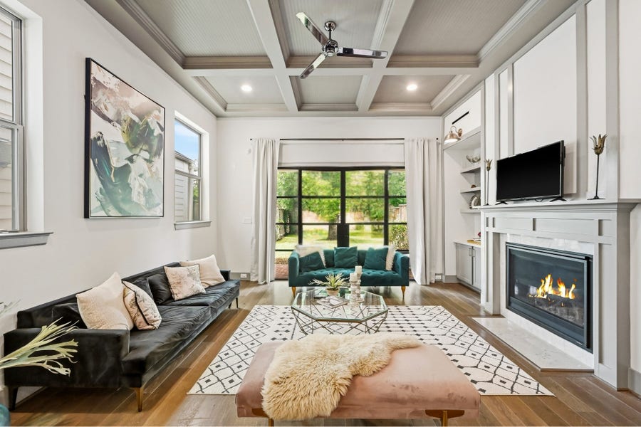 Property photo for 523 W 25th Street, Houston, TX