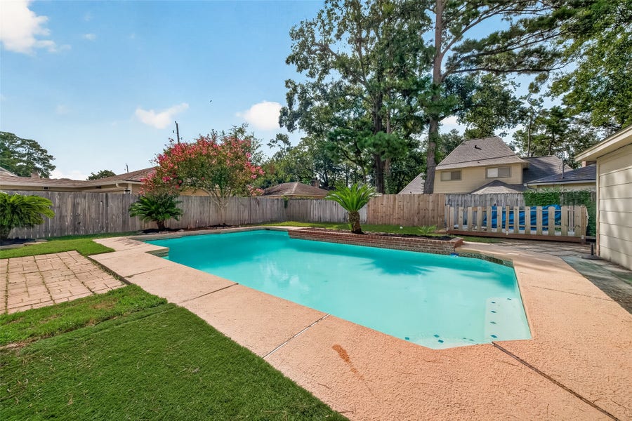 Property photo for 5727 Green Springs Dr, Houston, TX