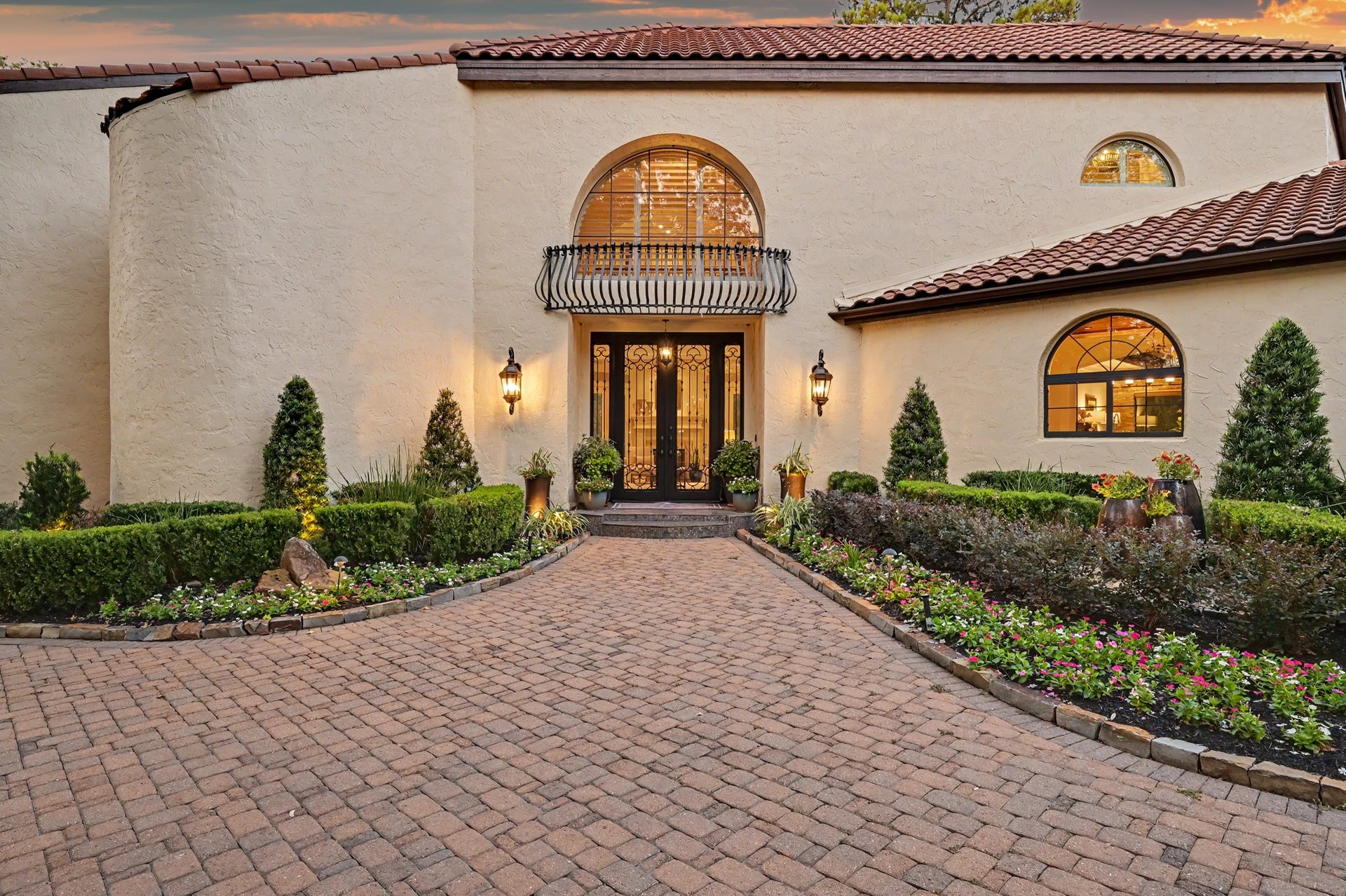 22 Watertree Court, Spring, TX 77380