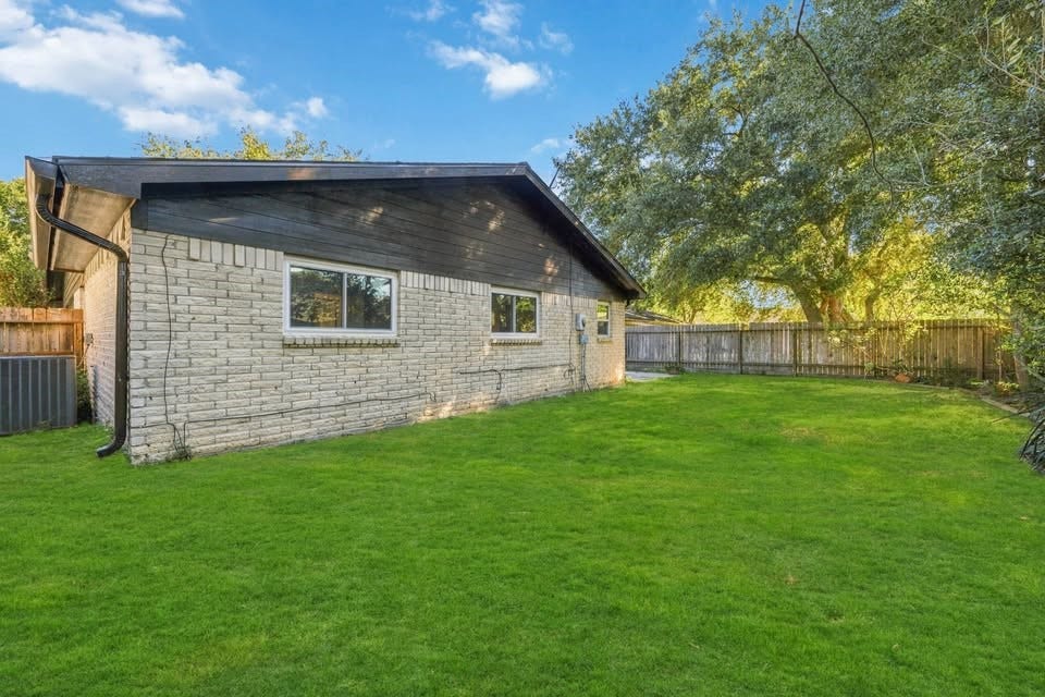 2103 Fall Meadow Drive, Missouri City, TX 77459 2103 Fall Meadow Drive, Missouri City, TX 77459
