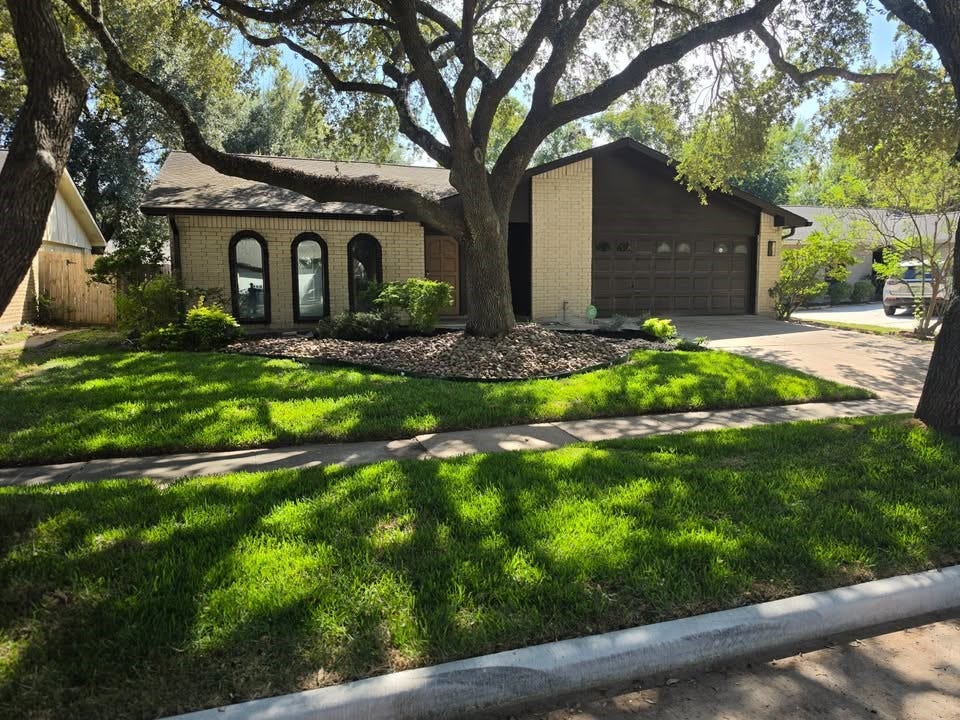 2103 Fall Meadow Drive, Missouri City, TX 77459 2103 Fall Meadow Drive, Missouri City, TX 77459