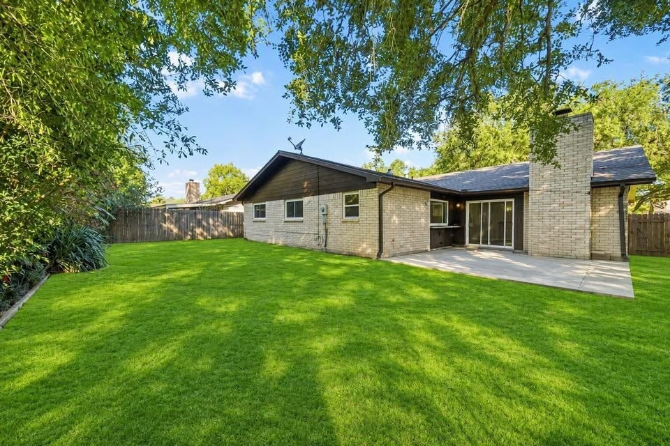 2103 Fall Meadow Drive, Missouri City, TX 77459 2103 Fall Meadow Drive, Missouri City, TX 77459