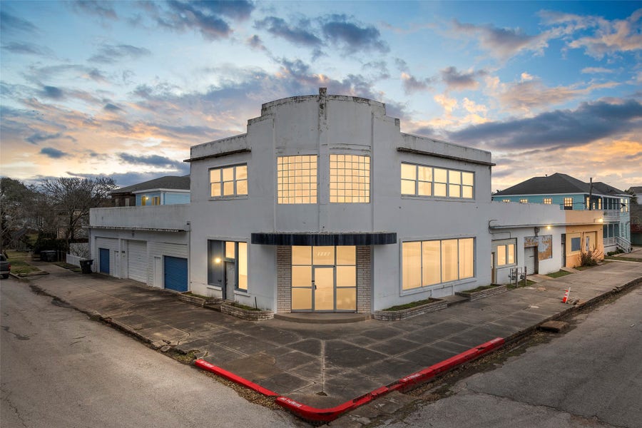 Property photo for 1212 13th St, Galveston, TX
