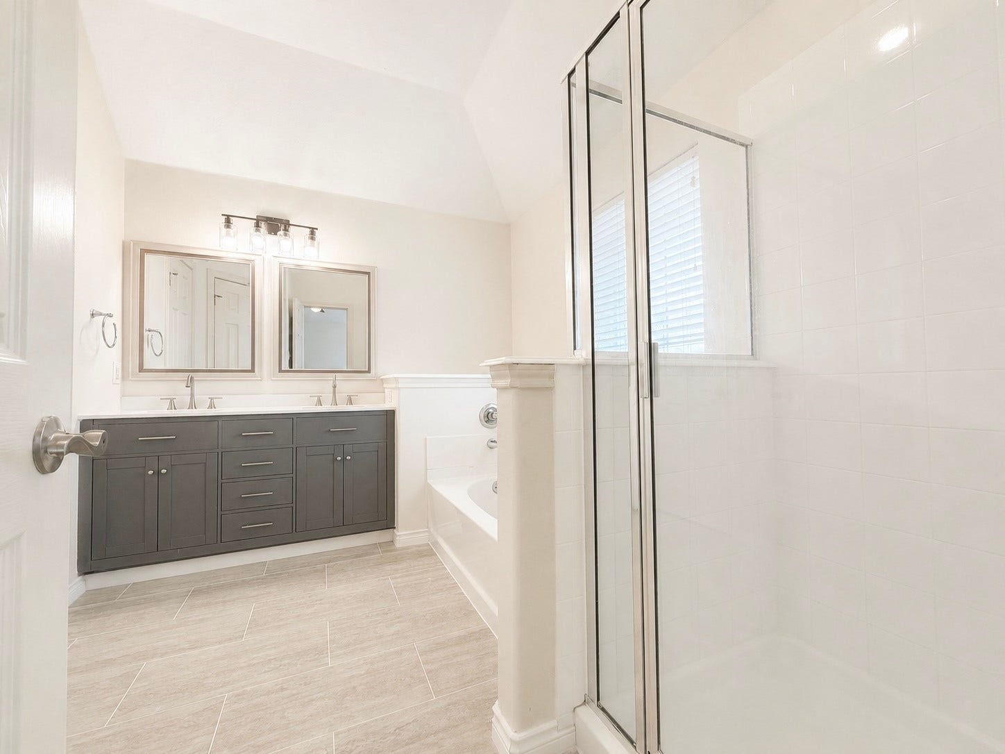 214 Plaza Del Sol Park, Houston, TX 77020