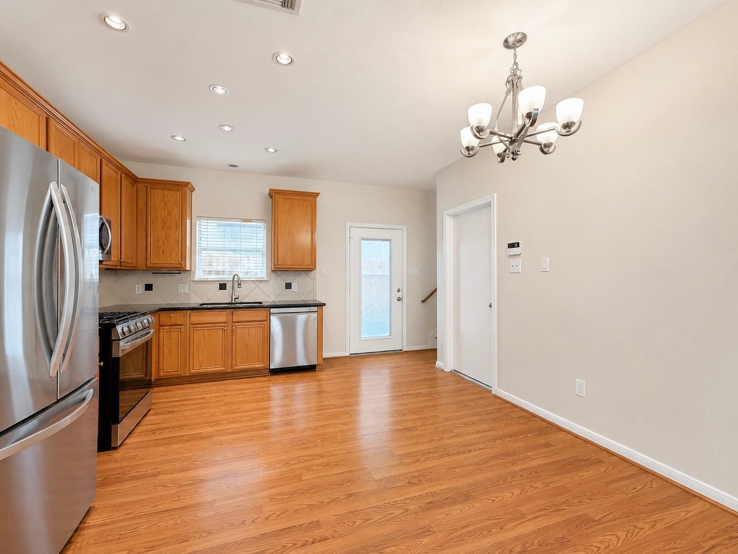 214 Plaza Del Sol Park, Houston, TX 77020