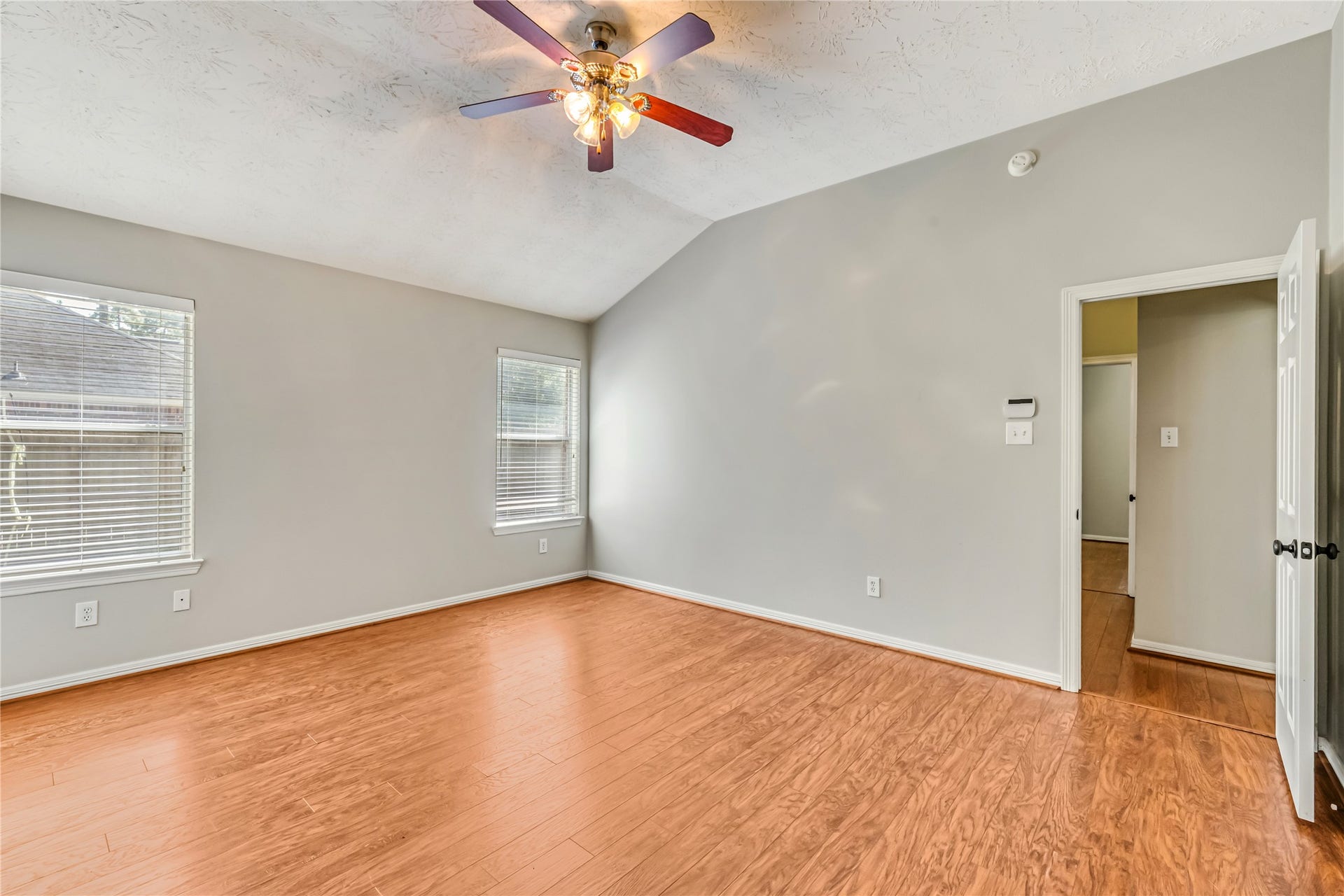 914 Mesquite Drive, Magnolia, TX 77354 The primary bedroom has 2 windows with blinds to control the amount of natural light and privacy you have available.