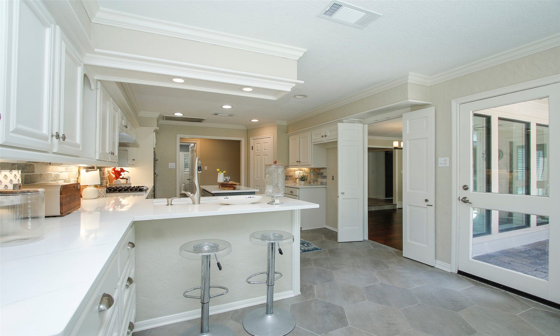 16123 Rudgewick Lane, Spring, TX 77379 16123 Rudgewick Lane, Spring, TX 77379