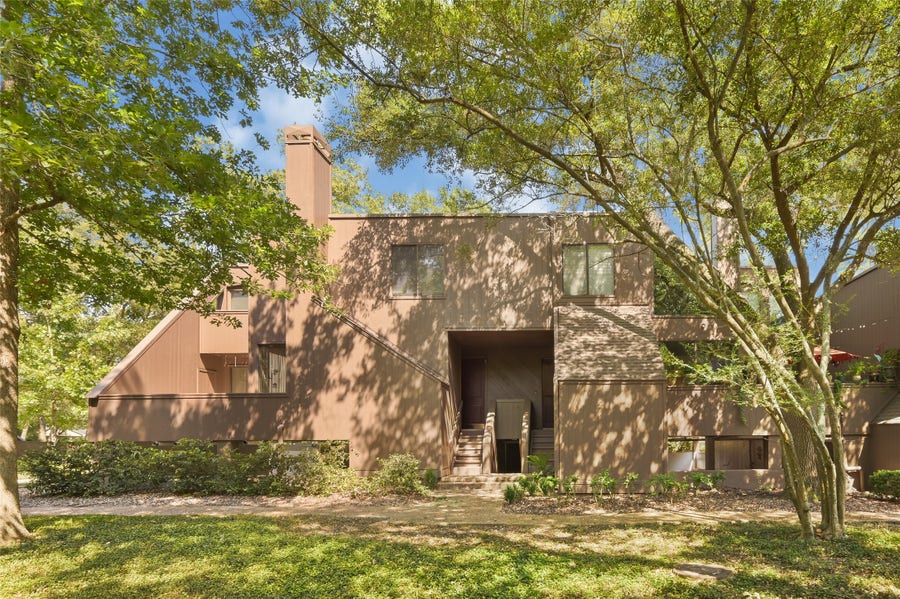 Property photo for 268 Litchfield Lane, Houston, TX