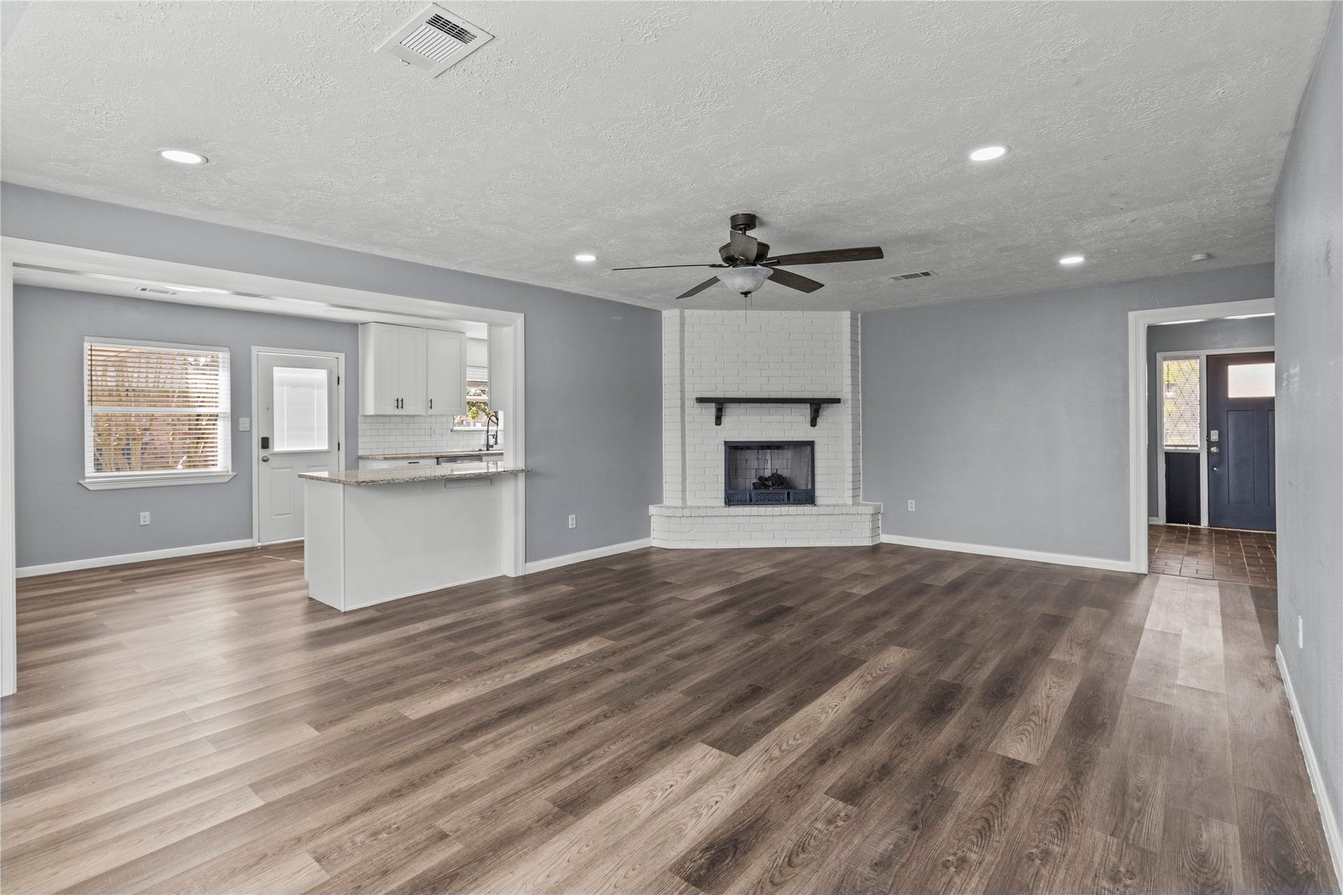1310 El Dorado Boulevard, Houston, TX 77062 1310 El Dorado Boulevard, Houston, TX 77062