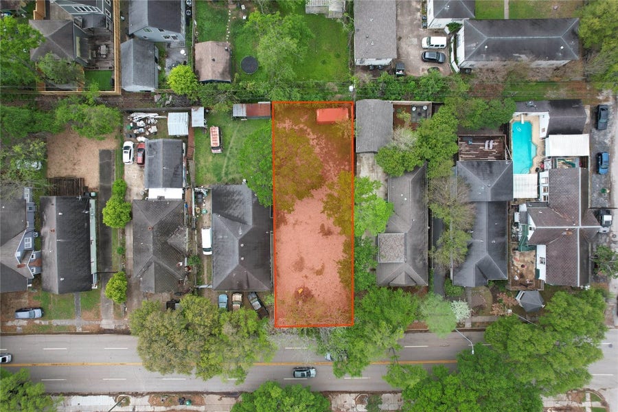 Property photo for 1439 Yale Street, Houston, TX
