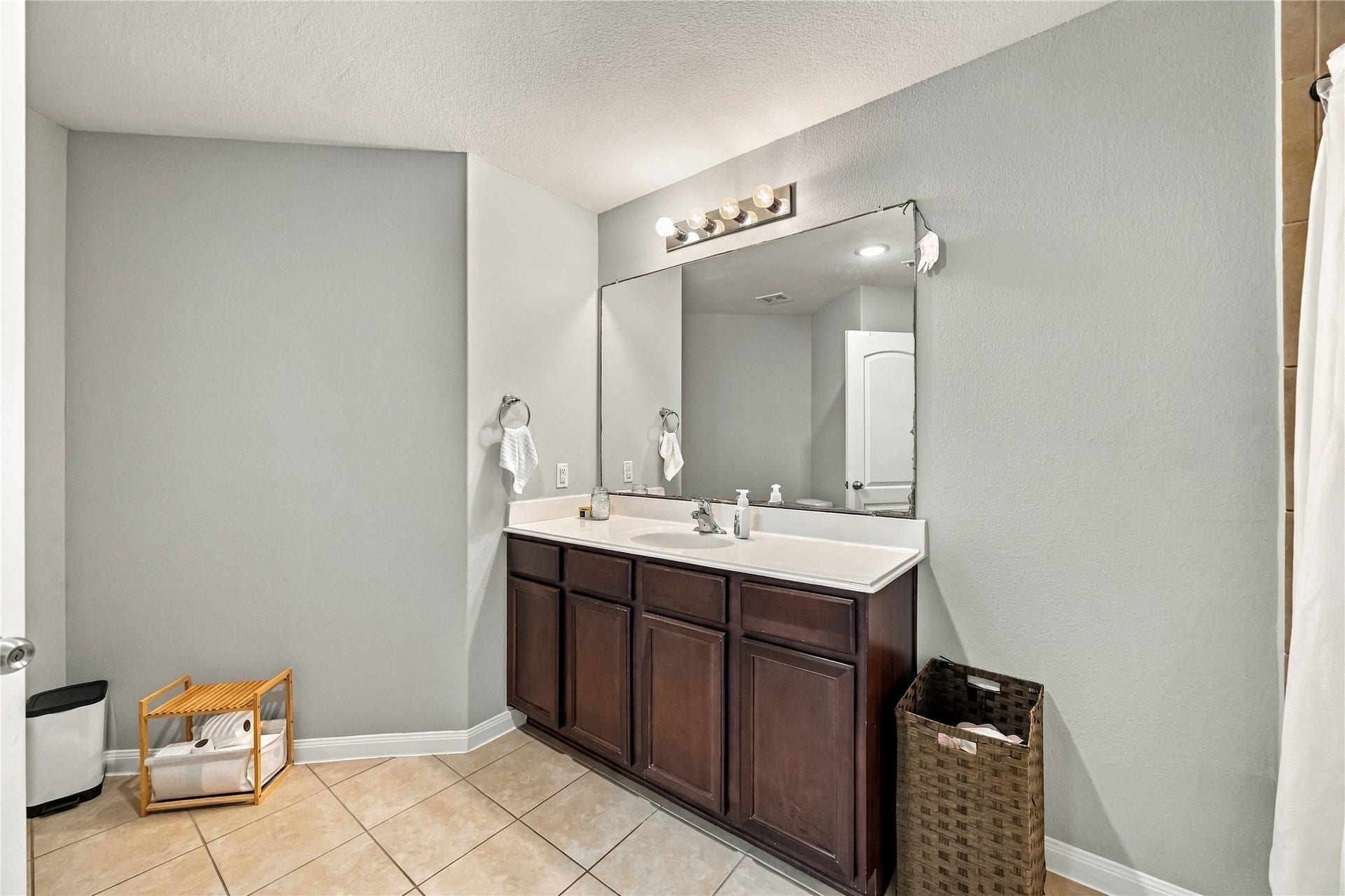 9415 Grand Spark Drive, Rosharon, TX 77583 9415 Grand Spark Drive, Rosharon, TX 77583