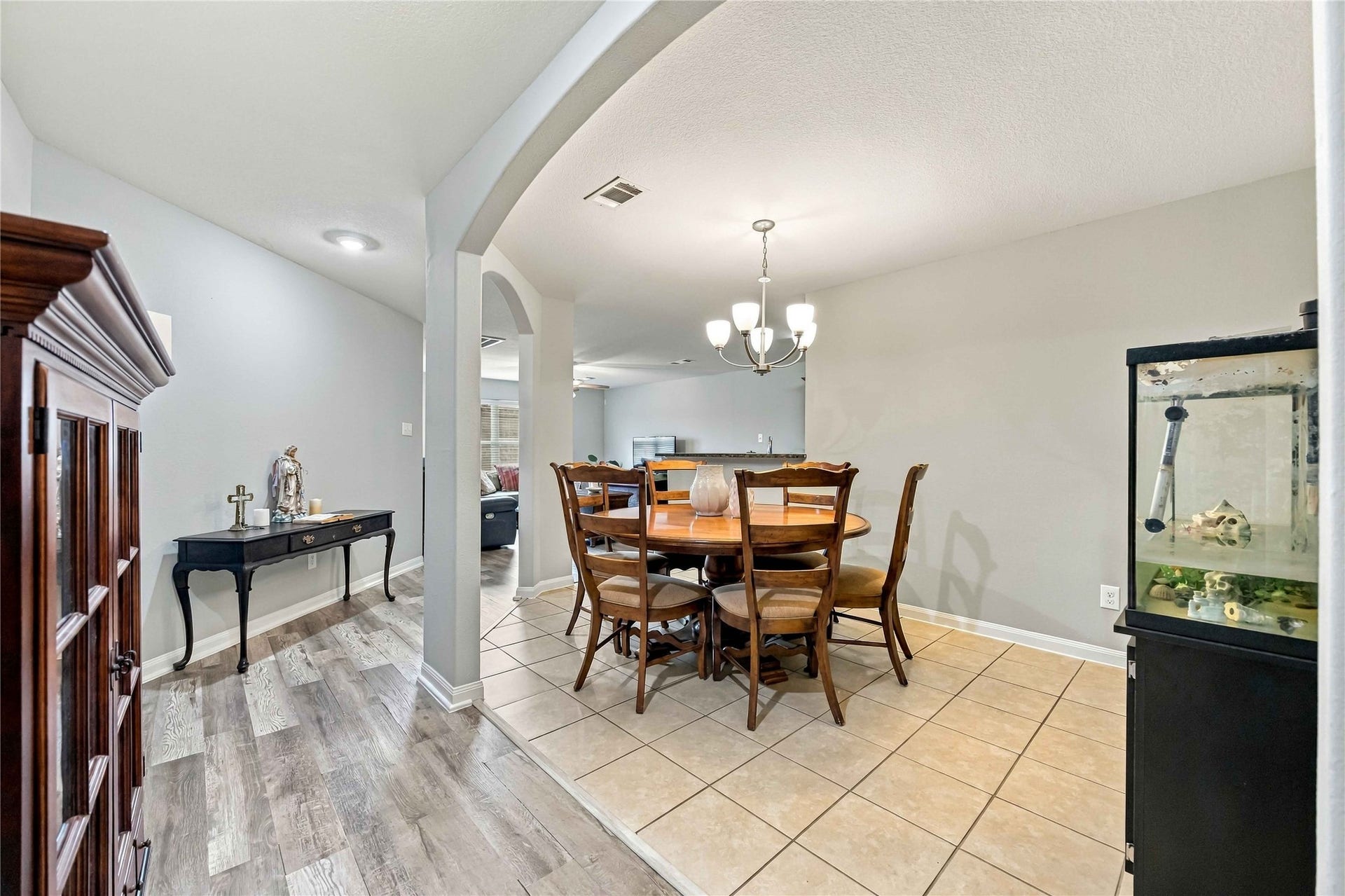 9415 Grand Spark Drive, Rosharon, TX 77583 9415 Grand Spark Drive, Rosharon, TX 77583