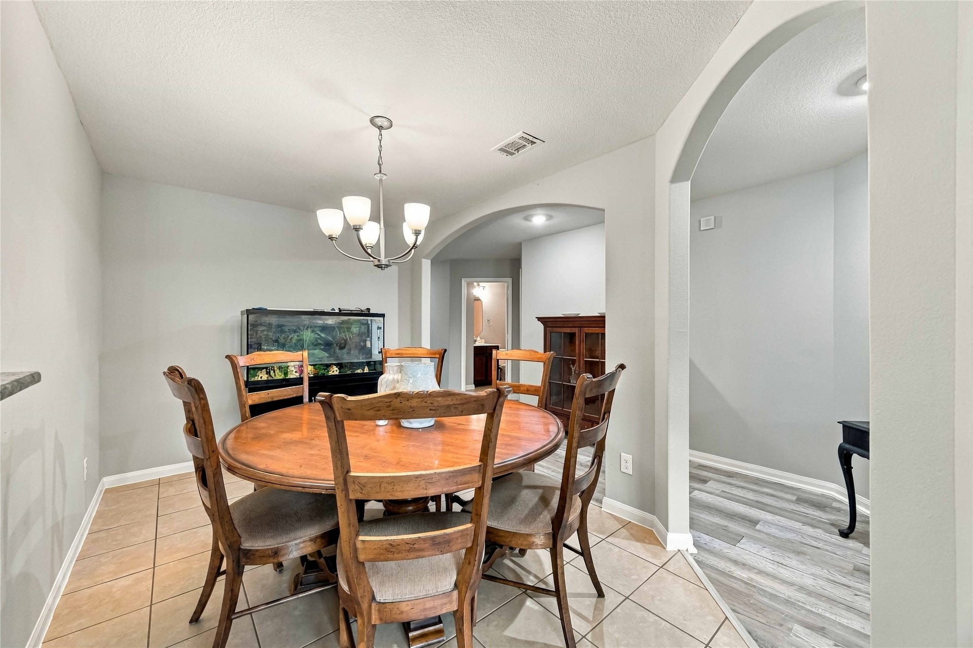 9415 Grand Spark Drive, Rosharon, TX 77583 9415 Grand Spark Drive, Rosharon, TX 77583