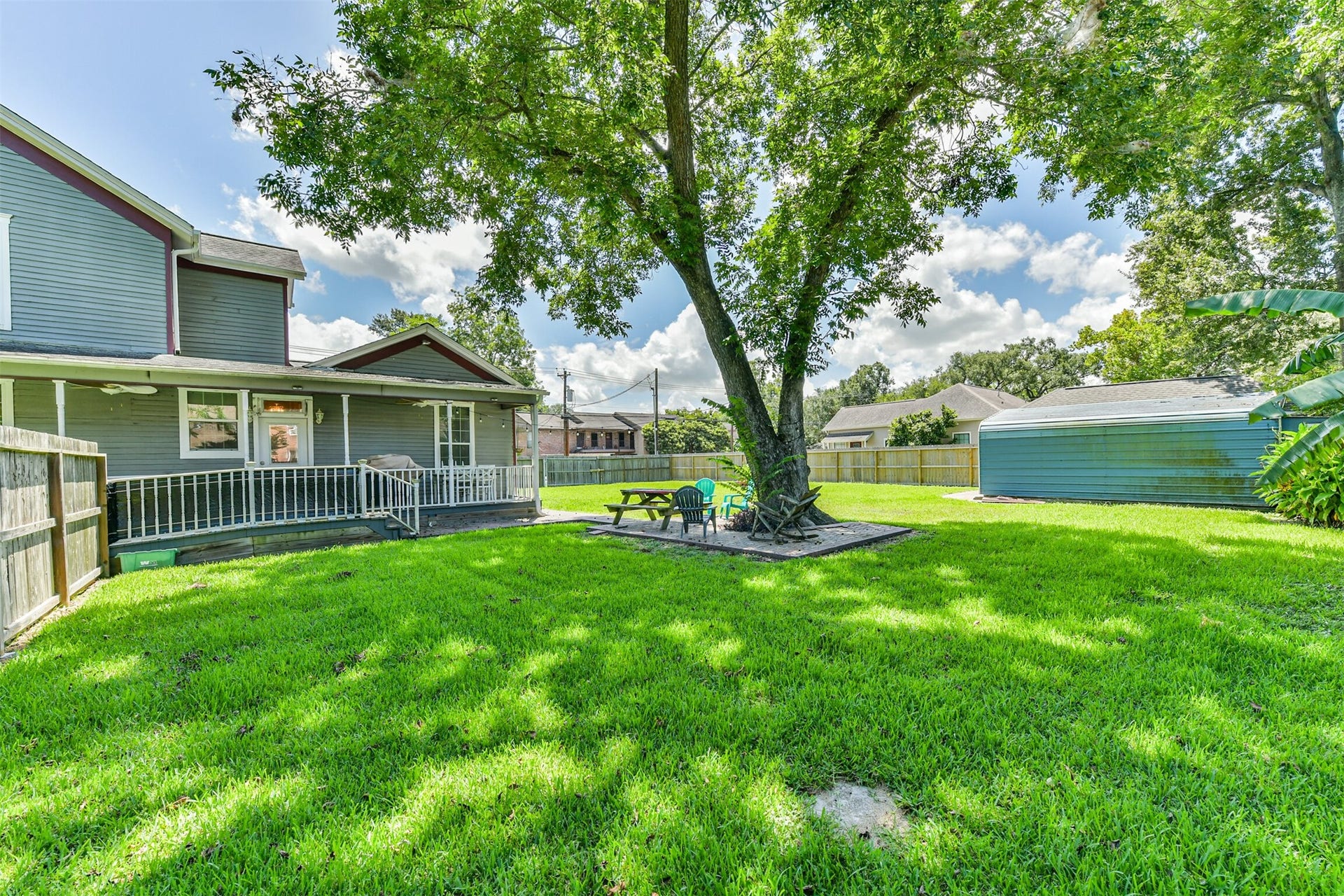 503 W Blum Street, Alvin, TX 77511 Mature shade trees and a sprawling lawn create a beautiful setting around this 1890 Alvin treasure.