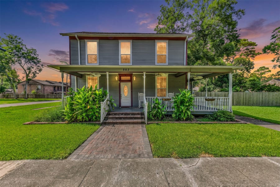 Property photo for 503 W Blum Street, Alvin, TX
