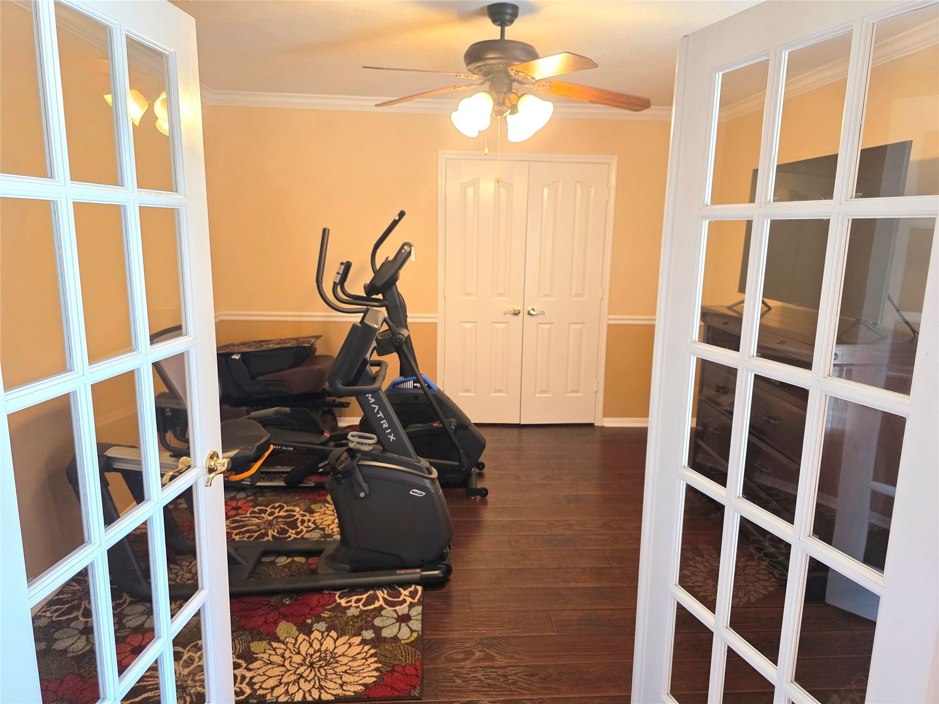 220 April Waters Drive W, Montgomery, TX 77356 Spacious study just off the entryway to the right with gorgeous French doors for privacy
