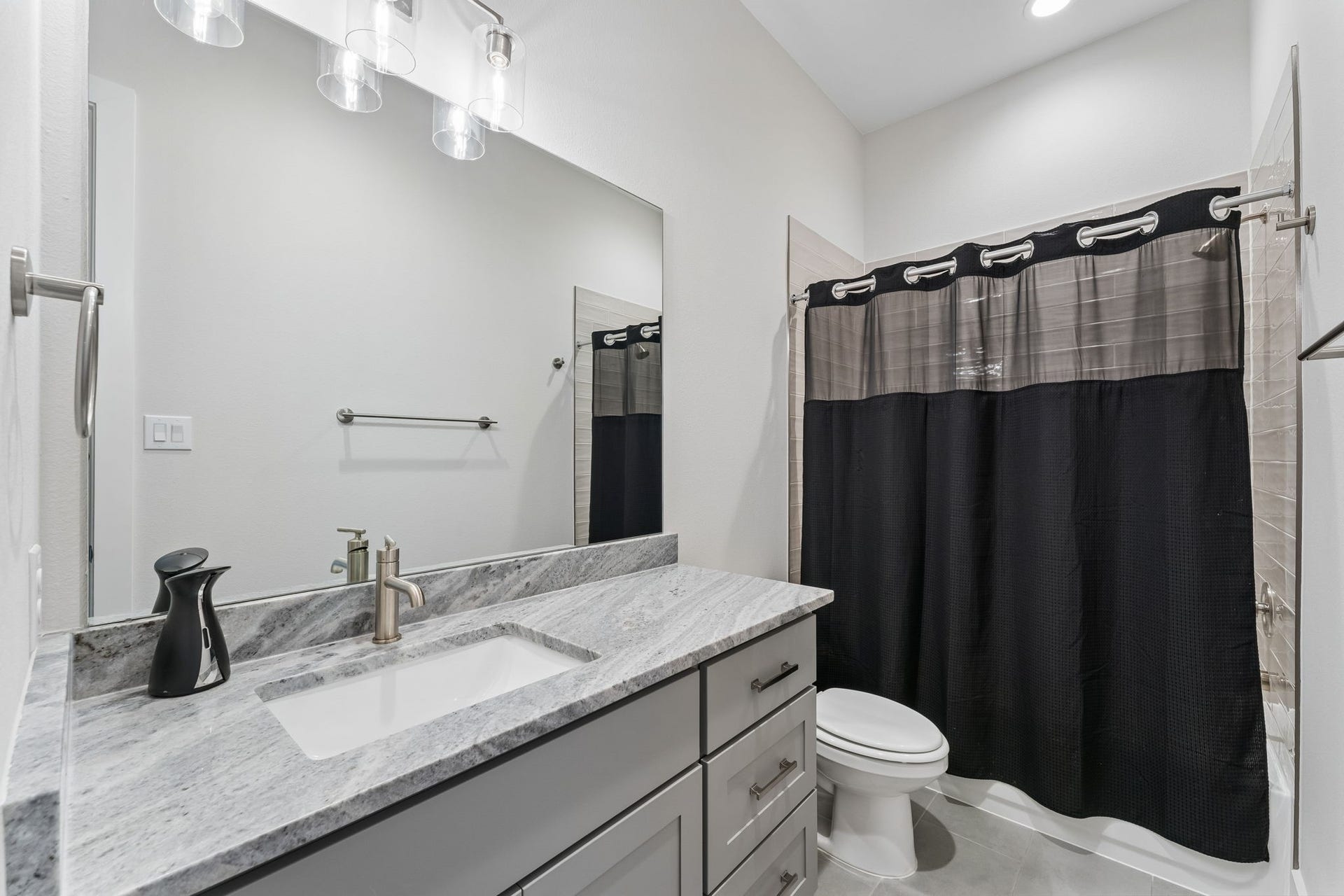 10110 Mariner Oaks Drive, Missouri City, TX 77459 10110 Mariner Oaks Drive, Missouri City, TX 77459