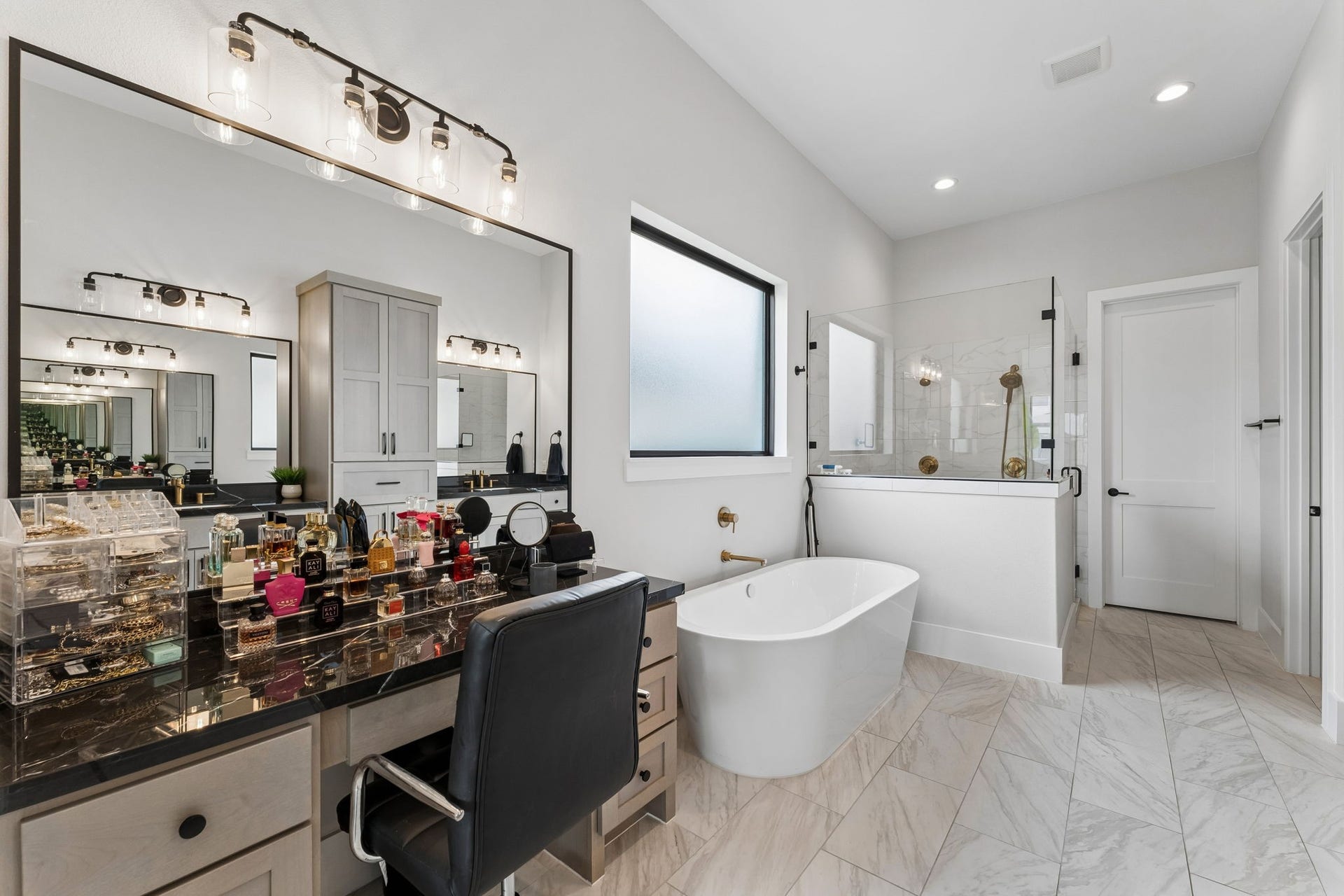 10110 Mariner Oaks Drive, Missouri City, TX 77459 10110 Mariner Oaks Drive, Missouri City, TX 77459