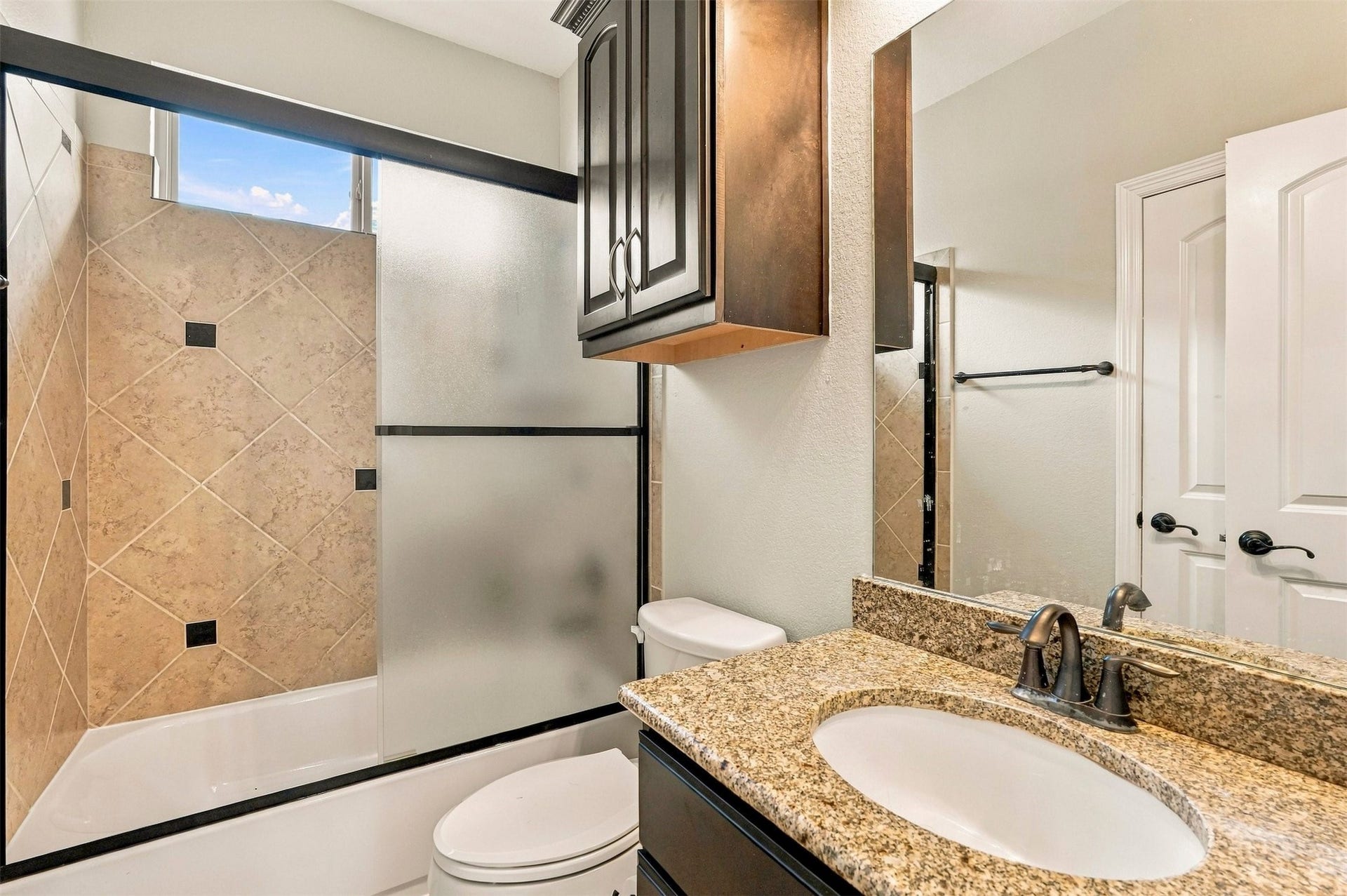 6315 Logan Creek Lane, Sugar Land, TX 77479 6315 Logan Creek Lane, Sugar Land, TX 77479