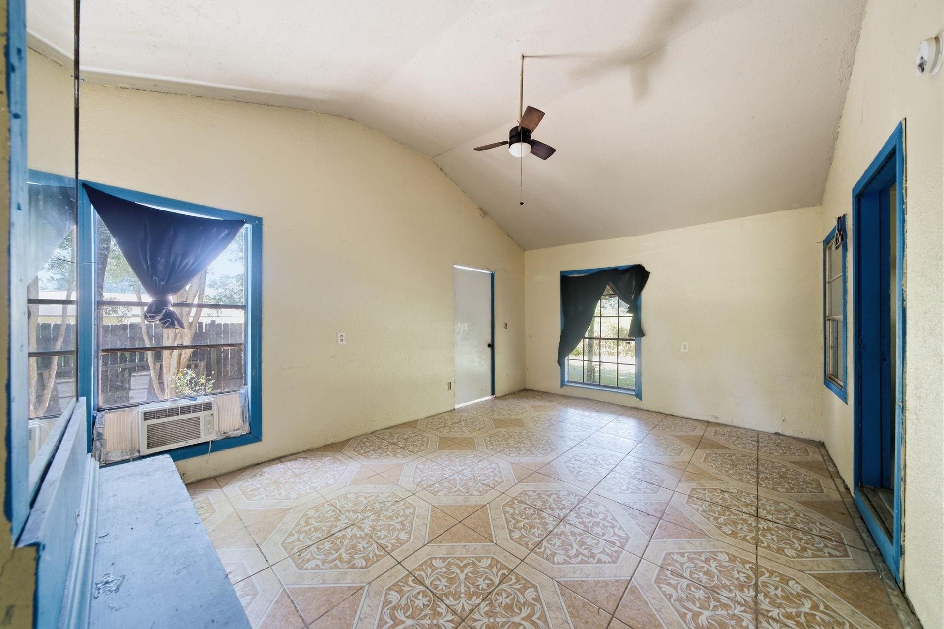 26730 Lantern Lane, New Caney, TX 77357