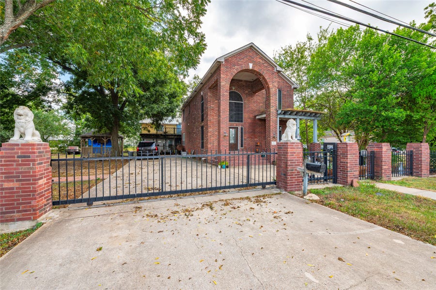 Property photo for 12422 Almeda Genoa Road, Houston, TX
