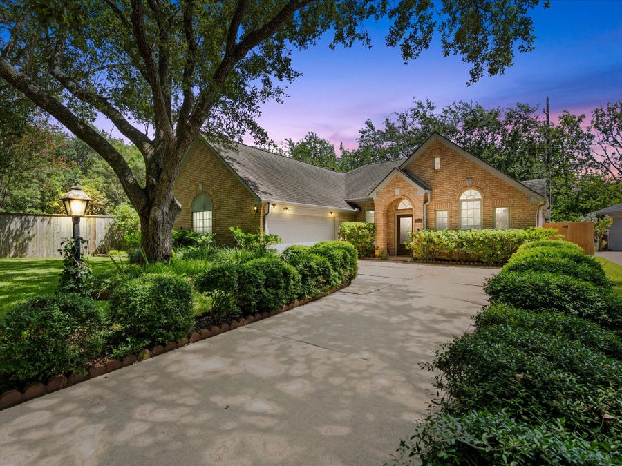Property photo for 2707 Cheryl Court, Missouri City, TX