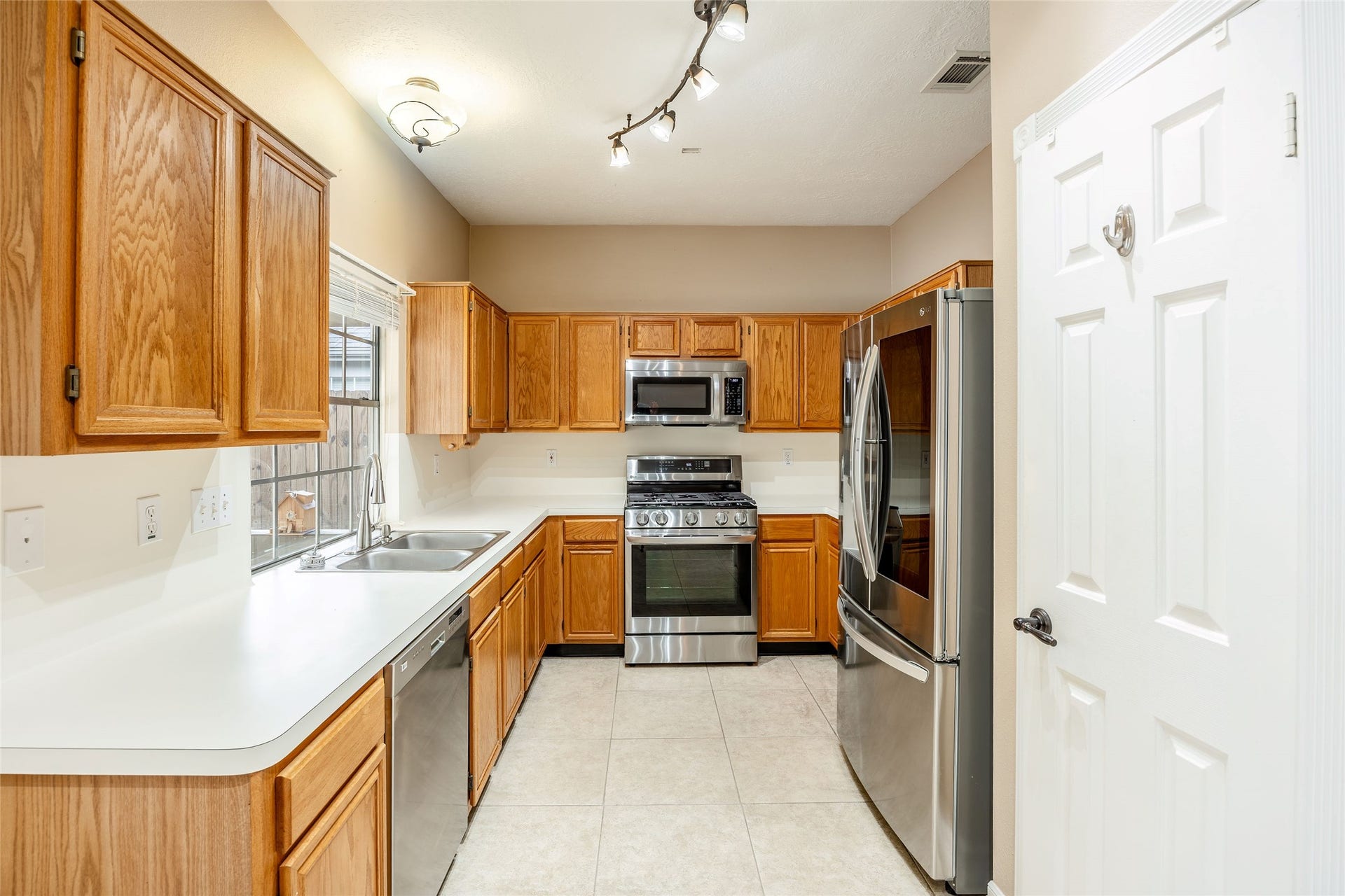 7222 Hazel Cove Drive, Houston, TX 77095 7222 Hazel Cove Drive, Houston, TX 77095