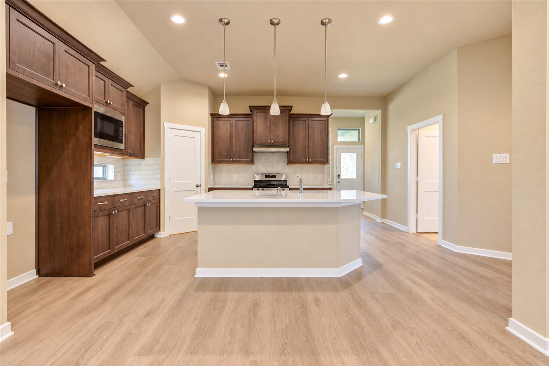 10147 Bayou Oaks Drive, Conroe, TX 77385 10147 Bayou Oaks Drive, Conroe, TX 77385