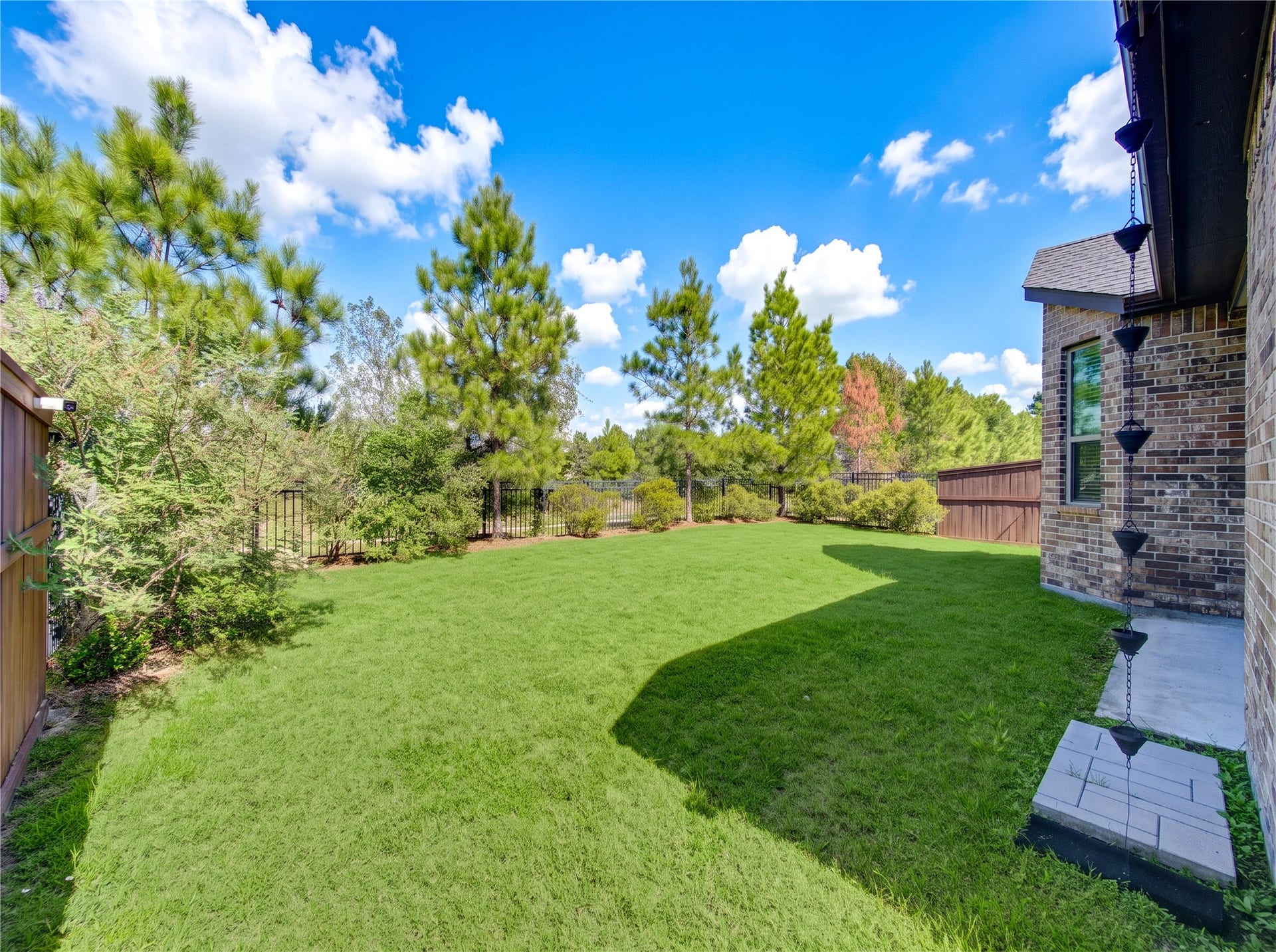 10147 Bayou Oaks Drive, Conroe, TX 77385 10147 Bayou Oaks Drive, Conroe, TX 77385