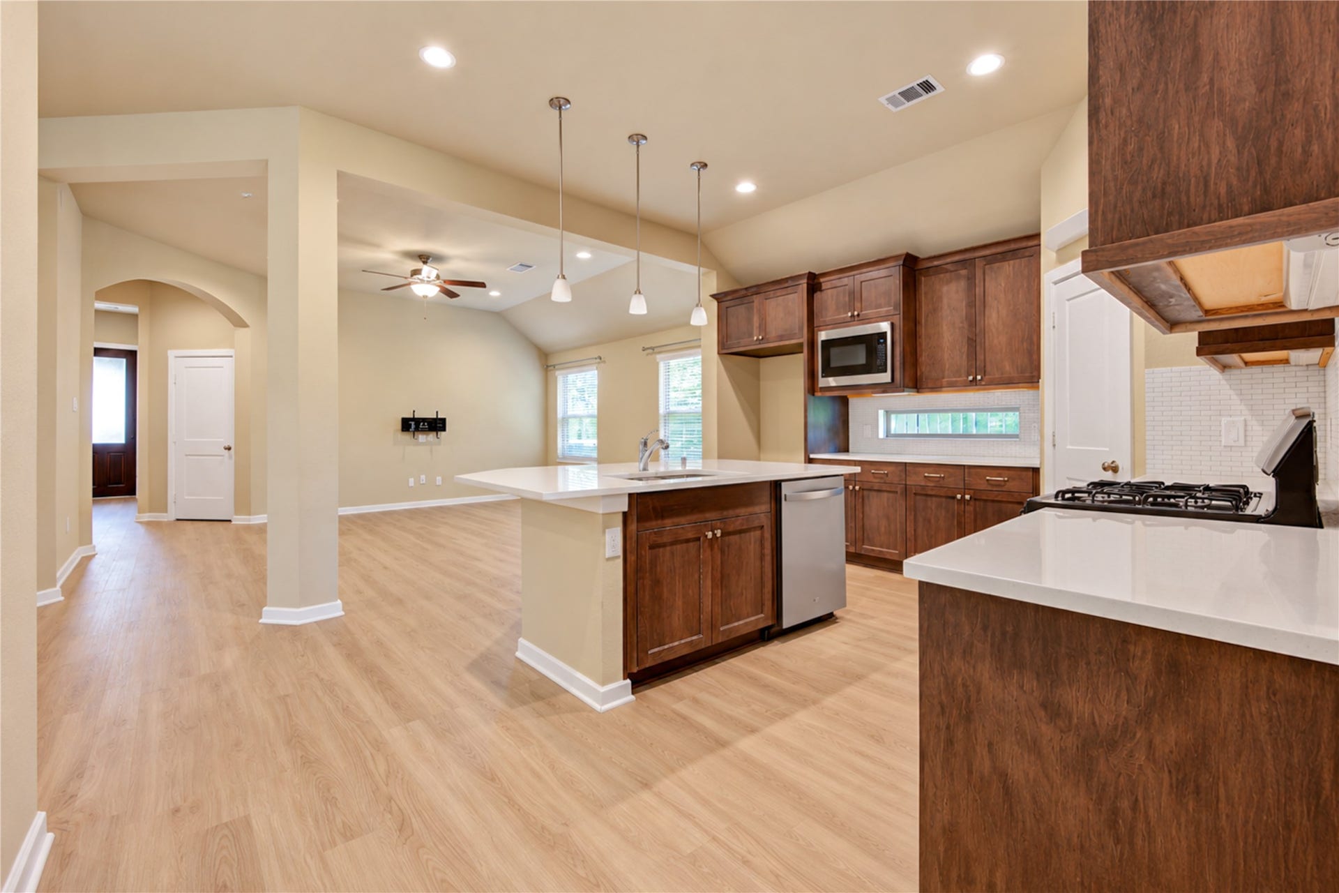 10147 Bayou Oaks Drive, Conroe, TX 77385 10147 Bayou Oaks Drive, Conroe, TX 77385